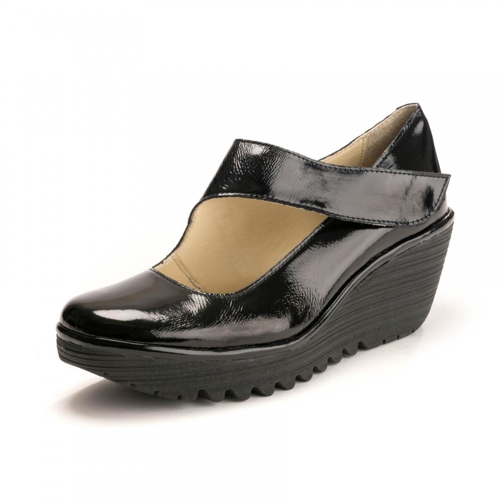 Fly London Yasi682fly Womens Shoes in Black Lyst