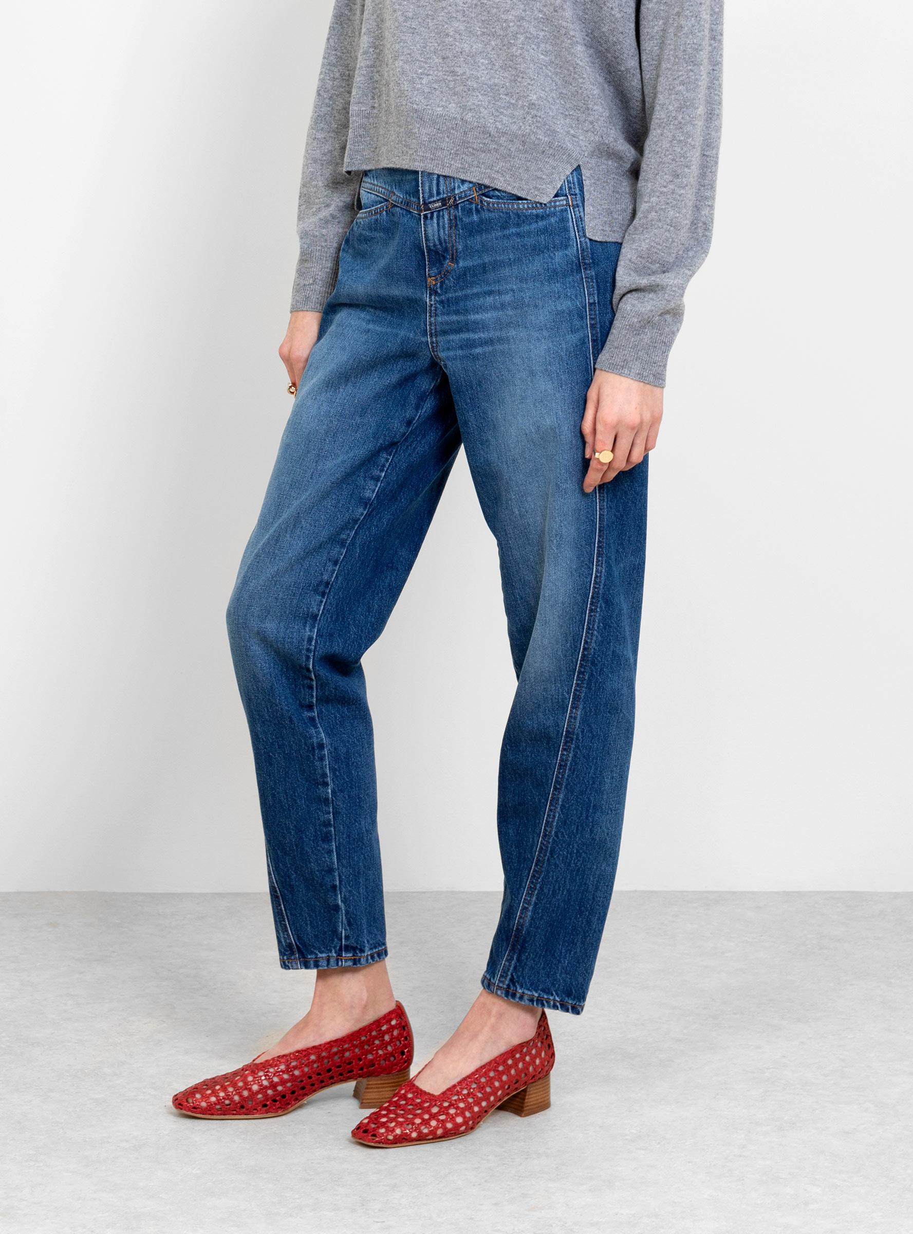 denim leg twist pitcher Admit 