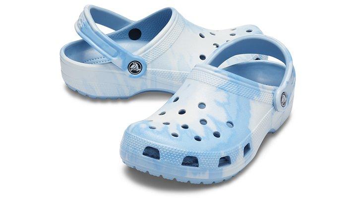chambray blue tie dye crocs