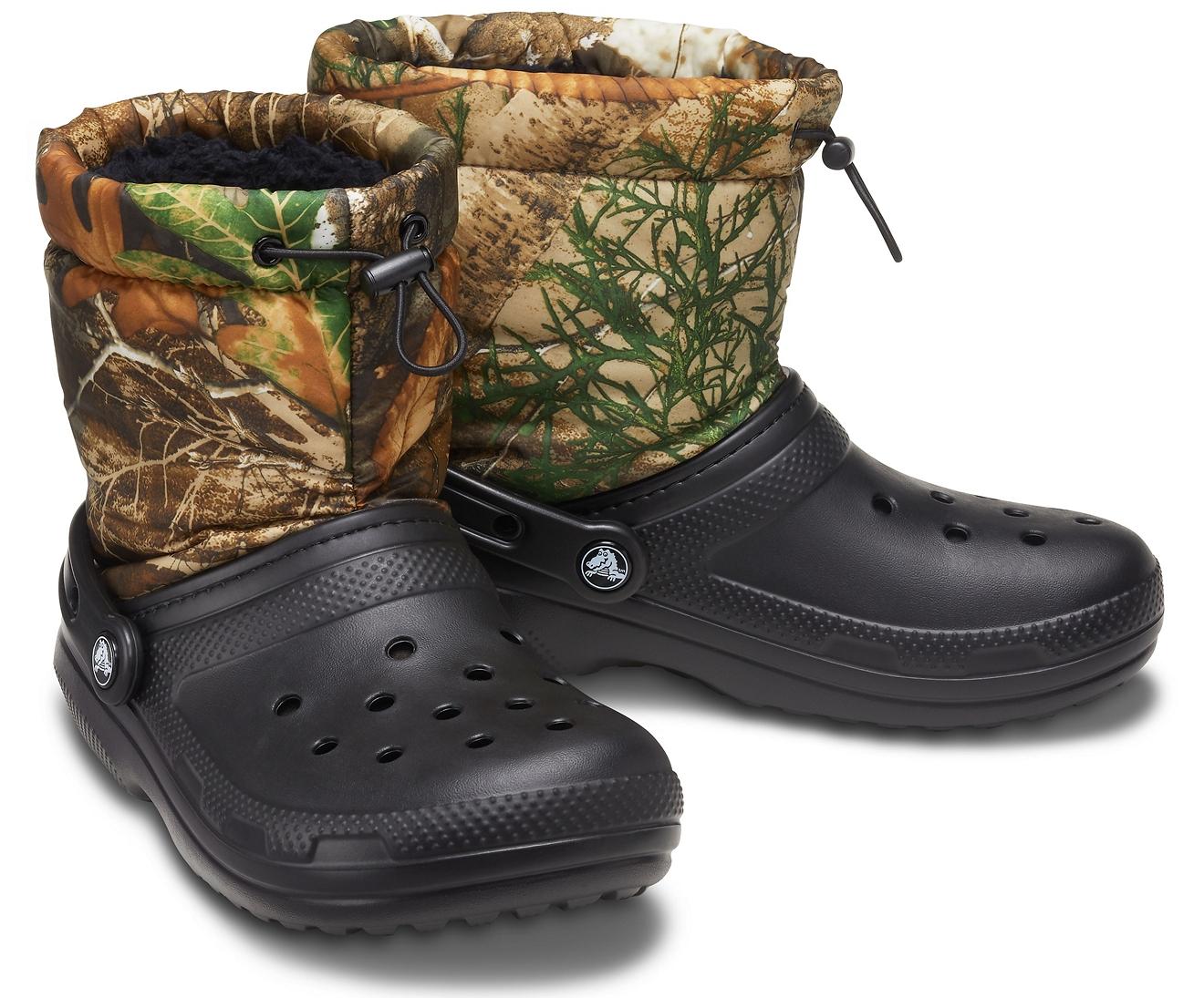 Crocs™ Classic Lined Neo Puff Realtree® Edge Boot in Black | Lyst