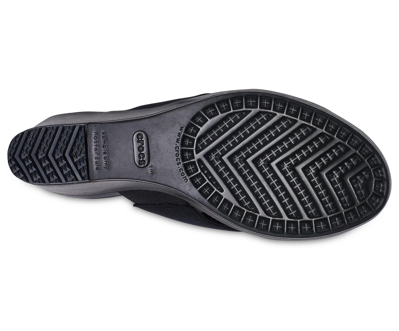 Crocs™ Leigh Ii Xstrap Wedge W Clogs in Black | Lyst