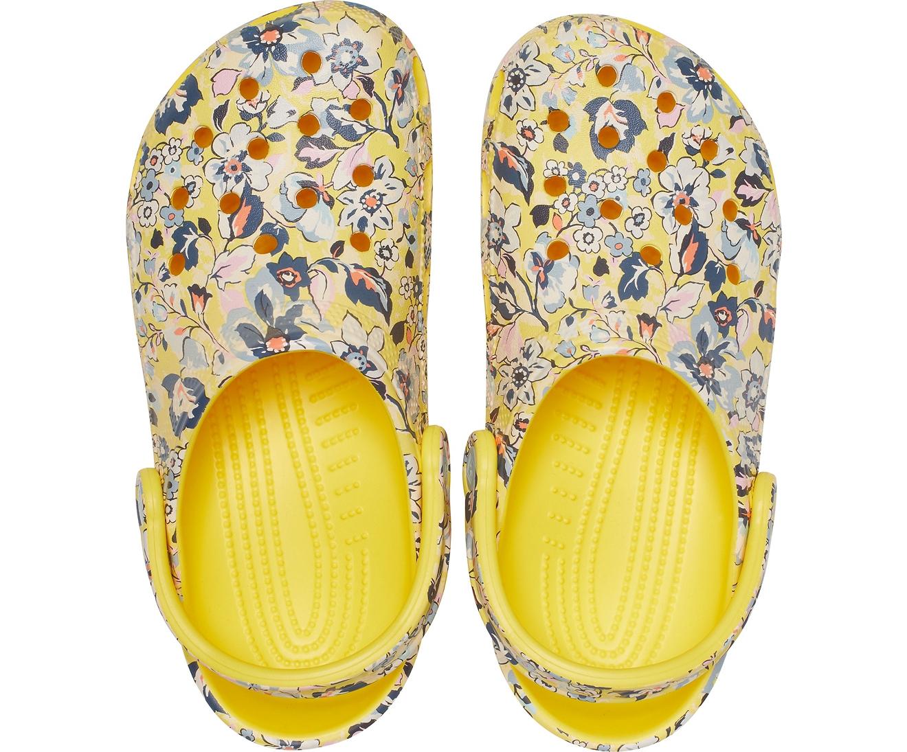 Crocs™ Sunshine / Floral Vera Bradley Classic Clog in Yellow - Lyst