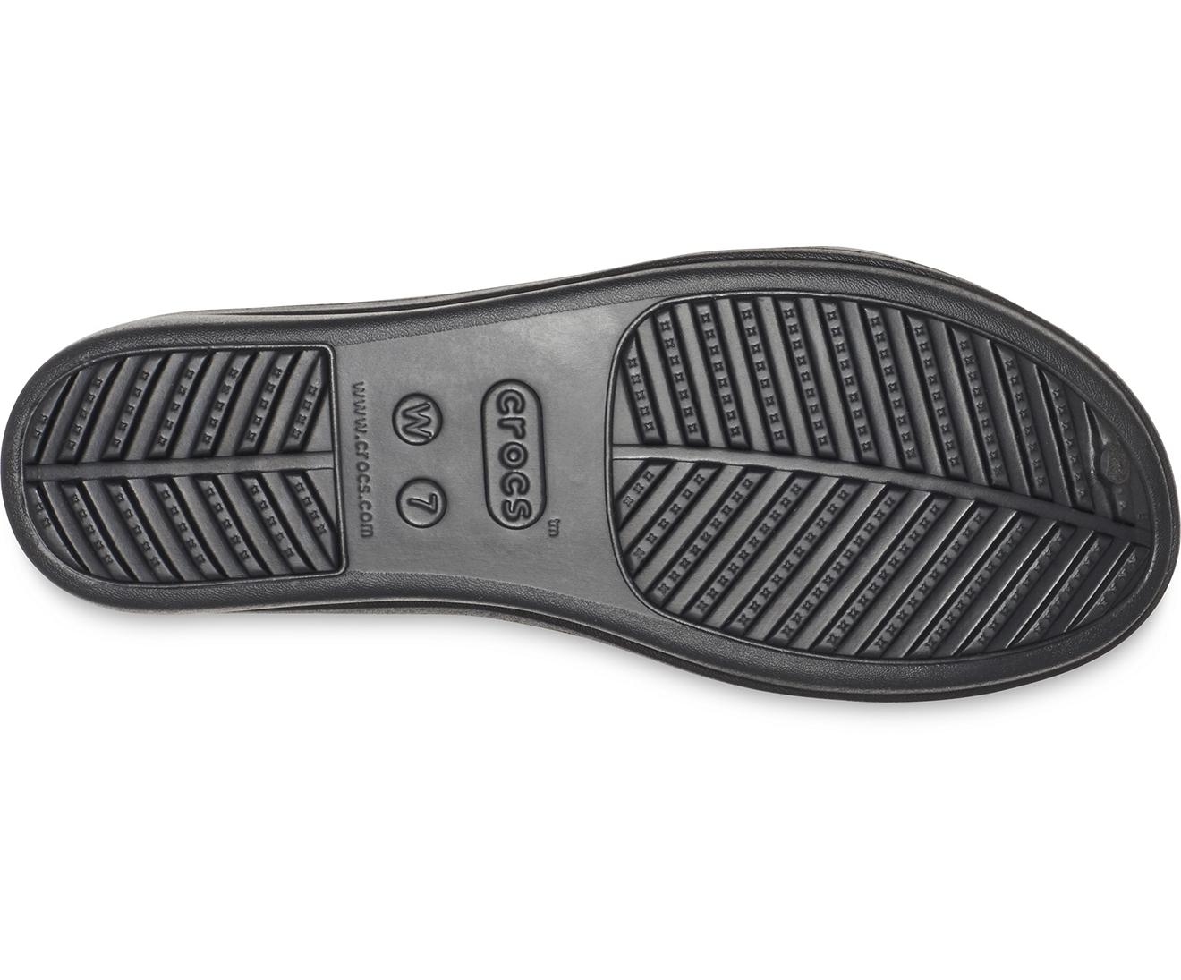 Crocs™ Sanrah Liquid Metallic Wedge in Black | Lyst