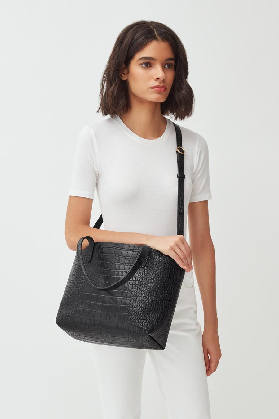 cuyana small structured tote