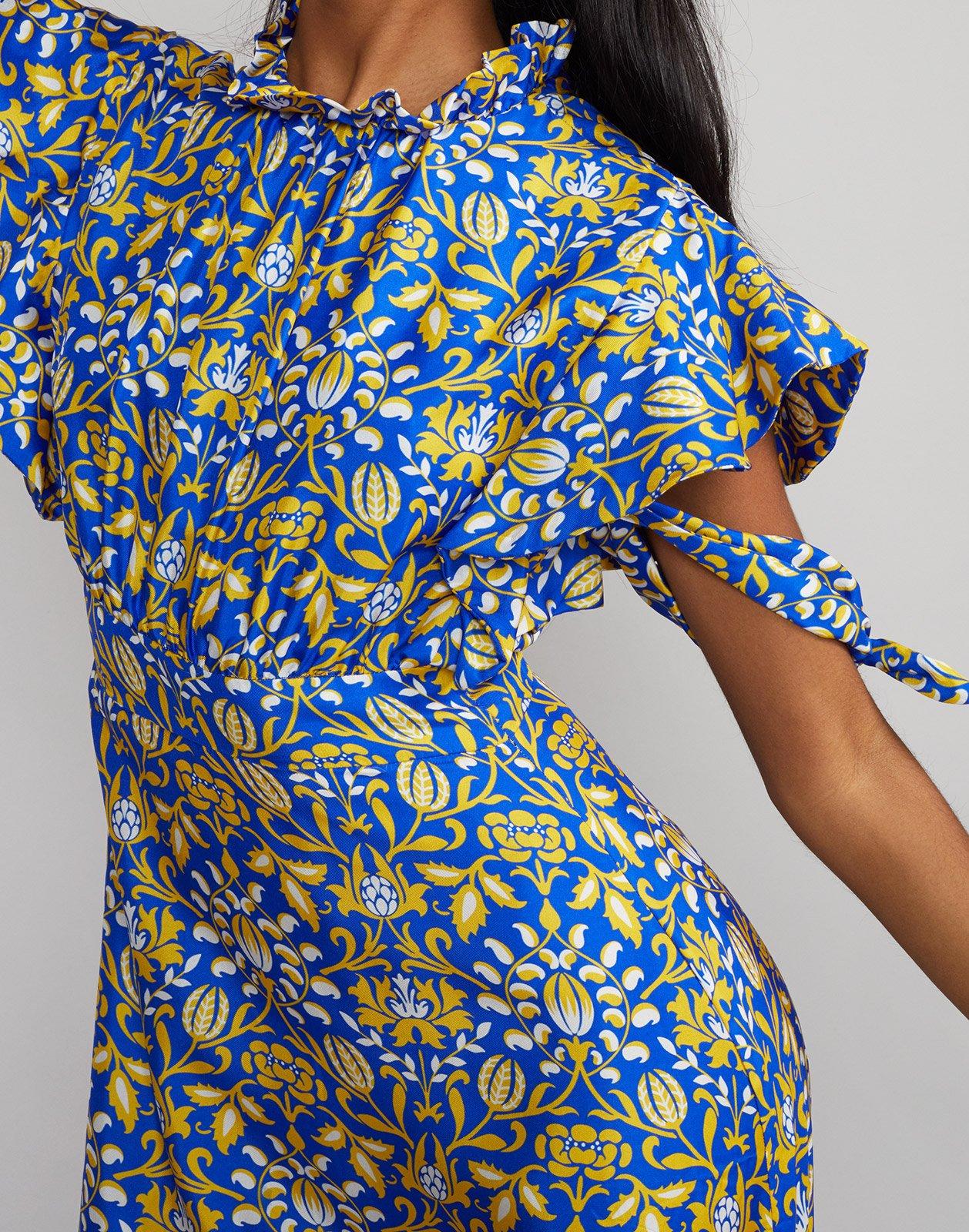 talia flutter sleeve maxi dress
