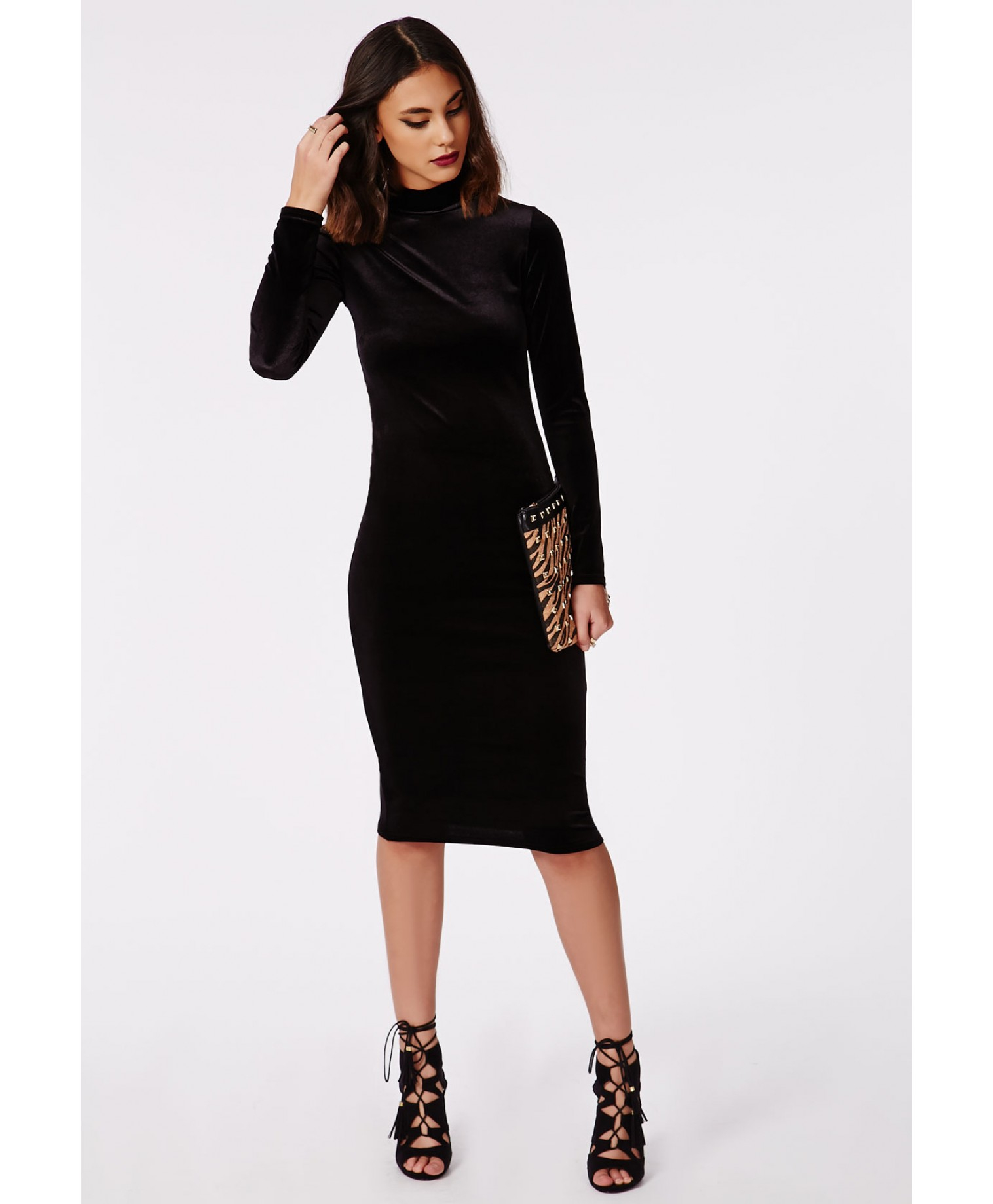 платье черное бархатное mohito. Silvian heach платье бархатное черное. бархатное черное платье миди. Wildberries черное бархатное платье плюс сайз. бархатное вечернее платье.