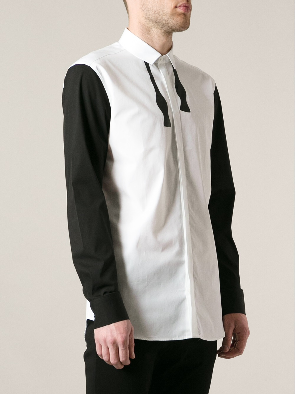tee shirt with bow tie