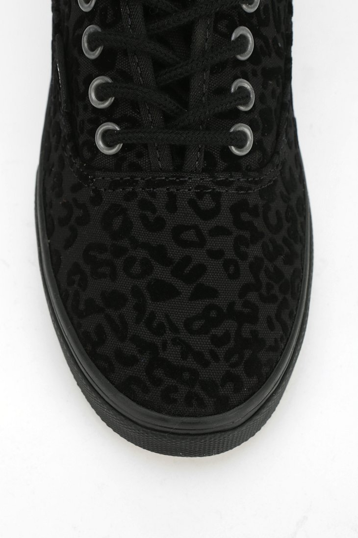 vans authentic lo pro cheetah