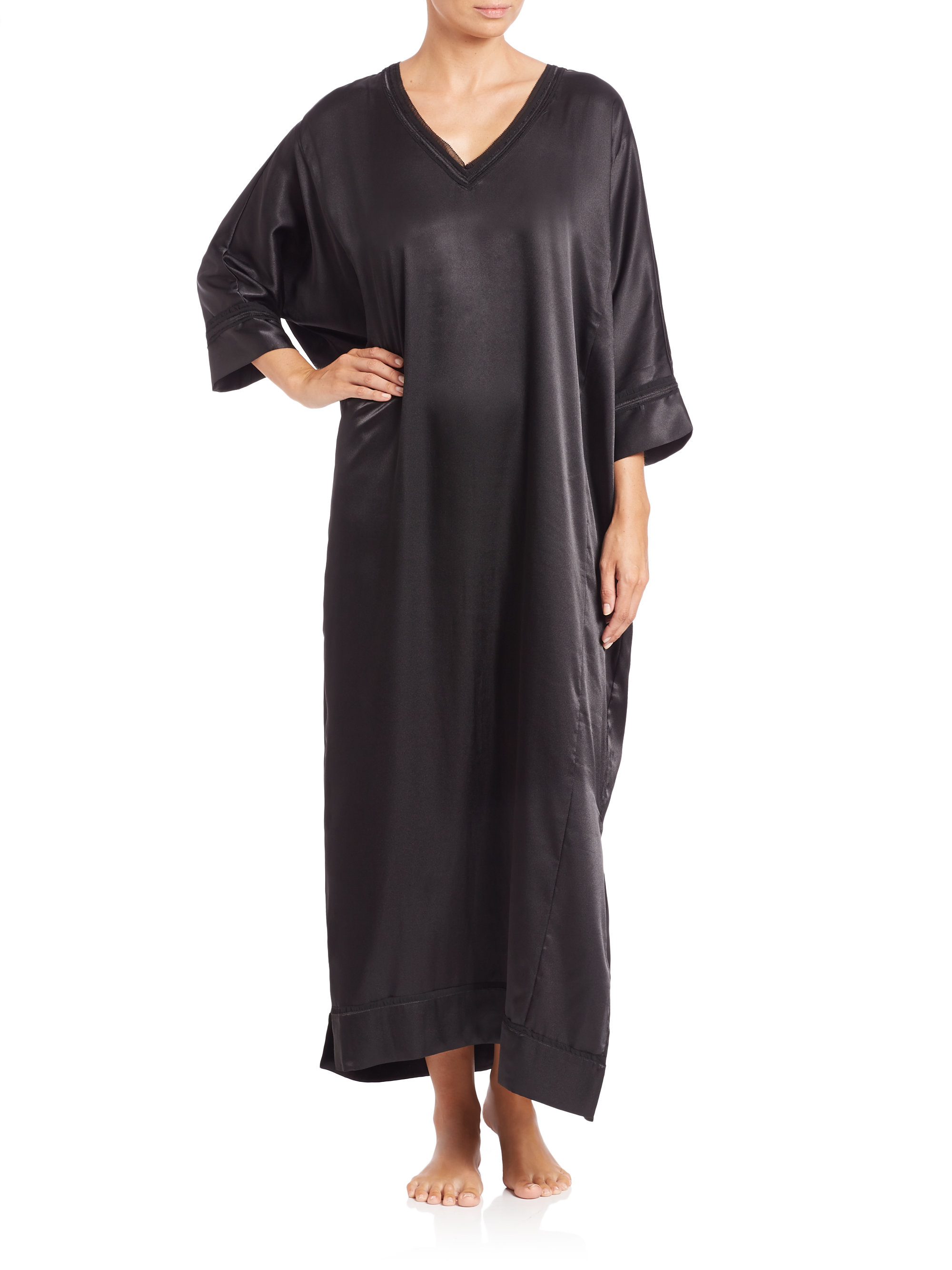 oscar de la renta black gown