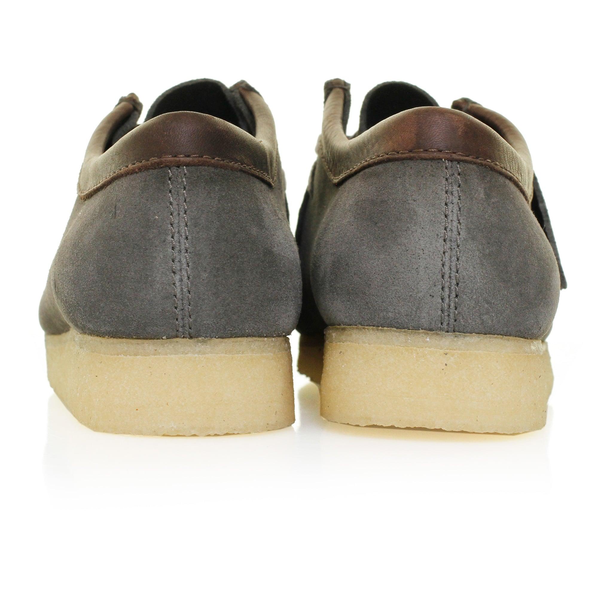 Cheap clarks wallabee shoes Wallabee Shoe You may covet the Clark's Men's Wallabee Shoe for its classic style, but you'll keep it in your closet for its unbeatable comfort. The super-flexible, all-natural crepe rubber sole cushions your feet like nobody's business.