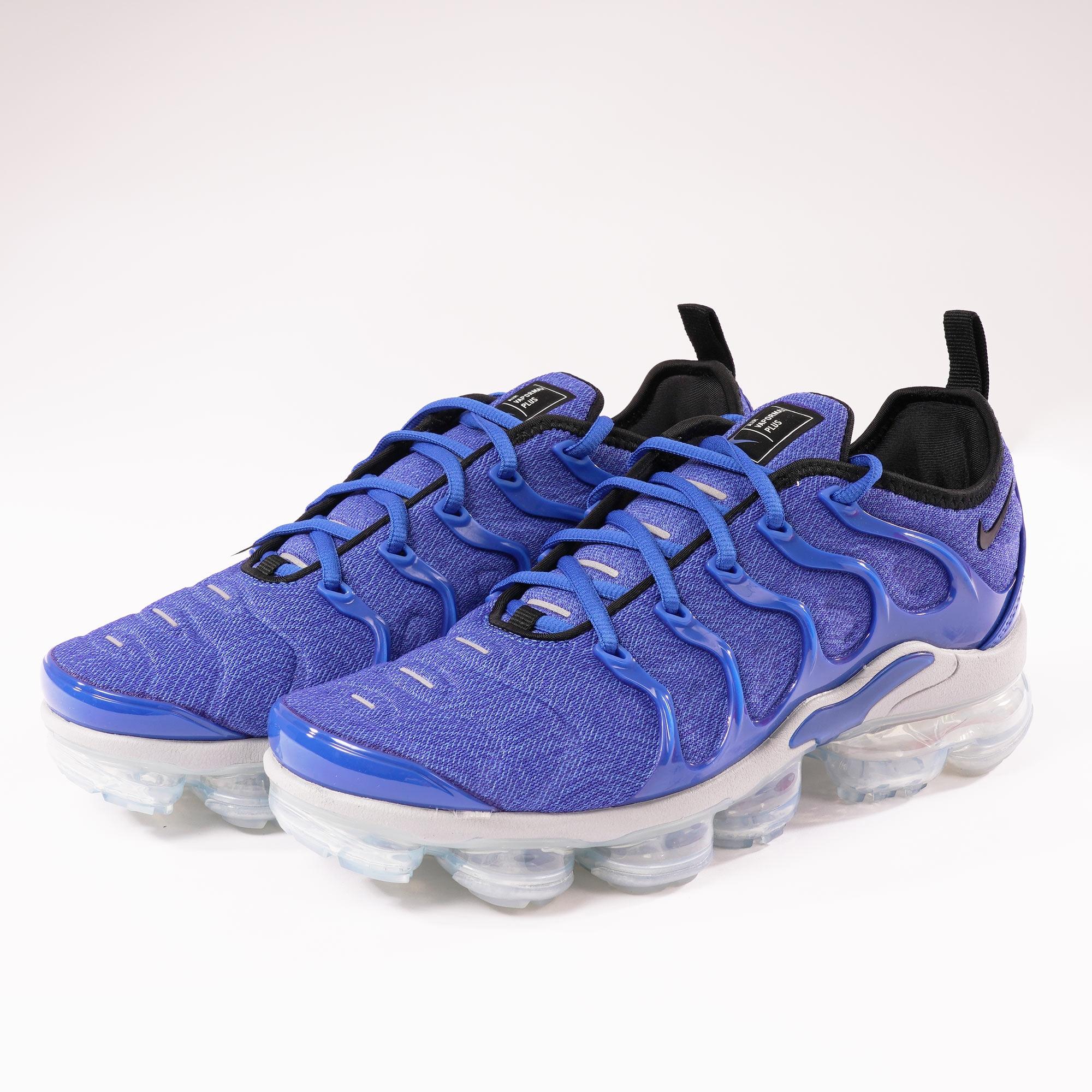 blue nike air vapormax plus