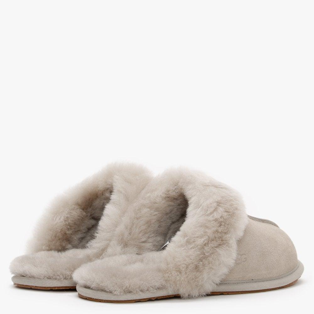UGG Scuffette Ii Metal Logo in Natural 