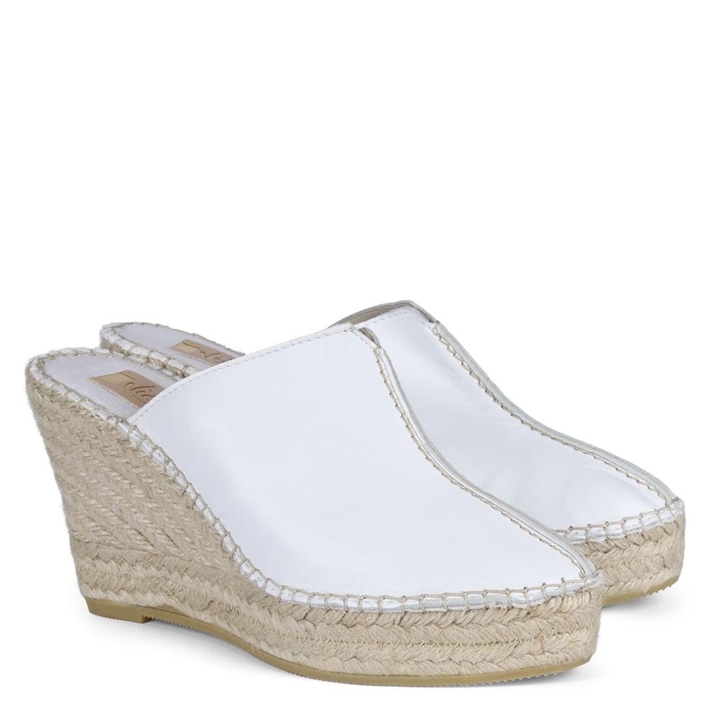 wedge clogs closed toe