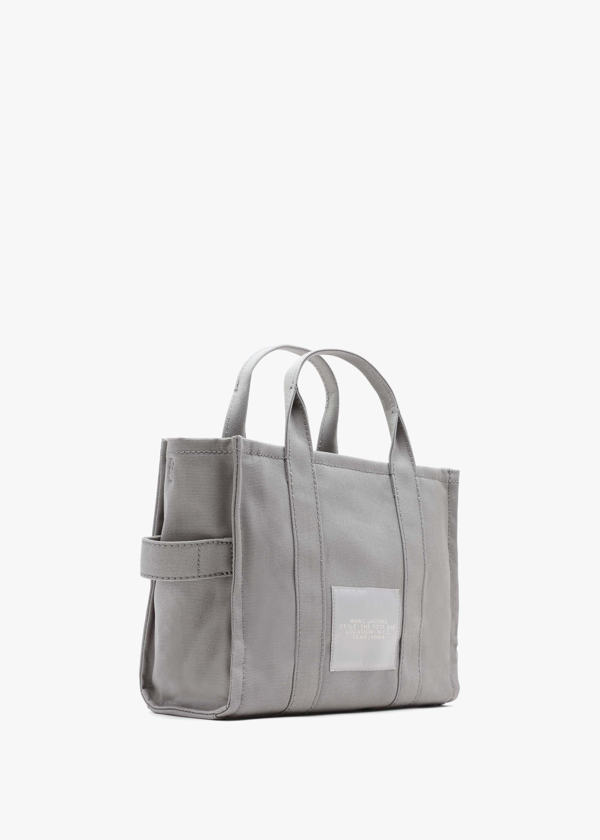 Marc Jacobs The Medium Wolf Grey Canvas Tote Bag in Gray | Lyst