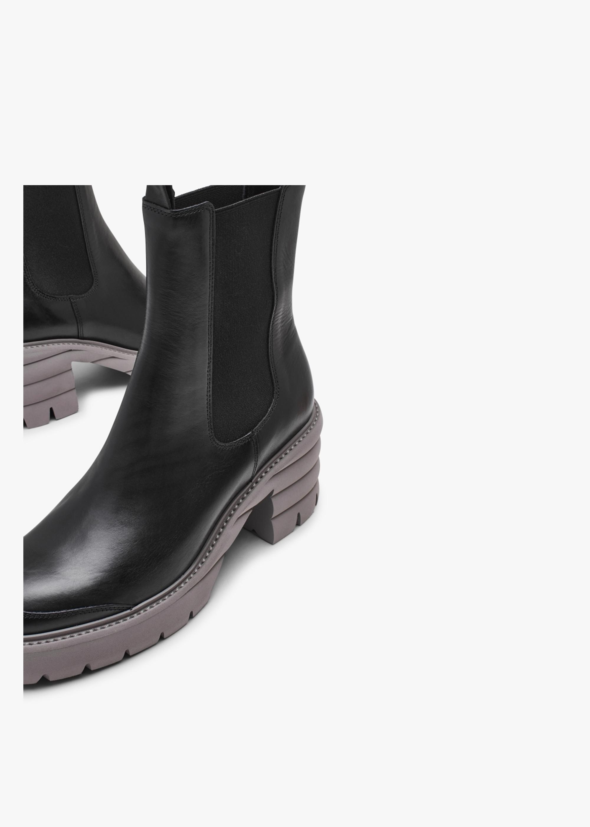 Kennel & Schmenger Bump Black Leather Chelsea Ankle Boots | Lyst