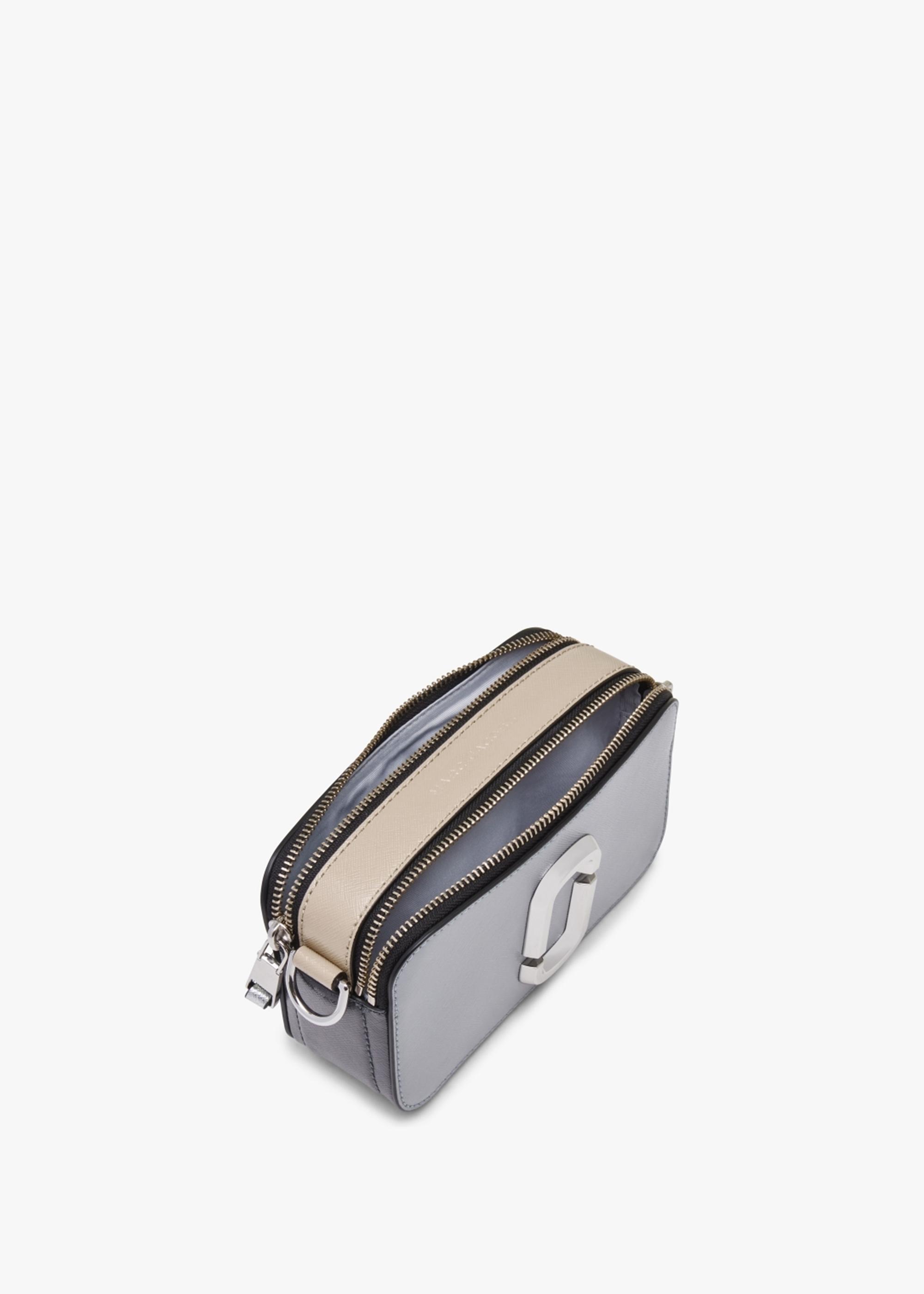  Marc Jacobs Women's The Snapshot Bag, Cloud White/Multi, One  Size : Clothing, Shoes & Jewelry