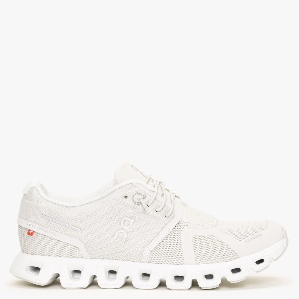 On Running Cloud 5 Pearl White Trainers | Lyst