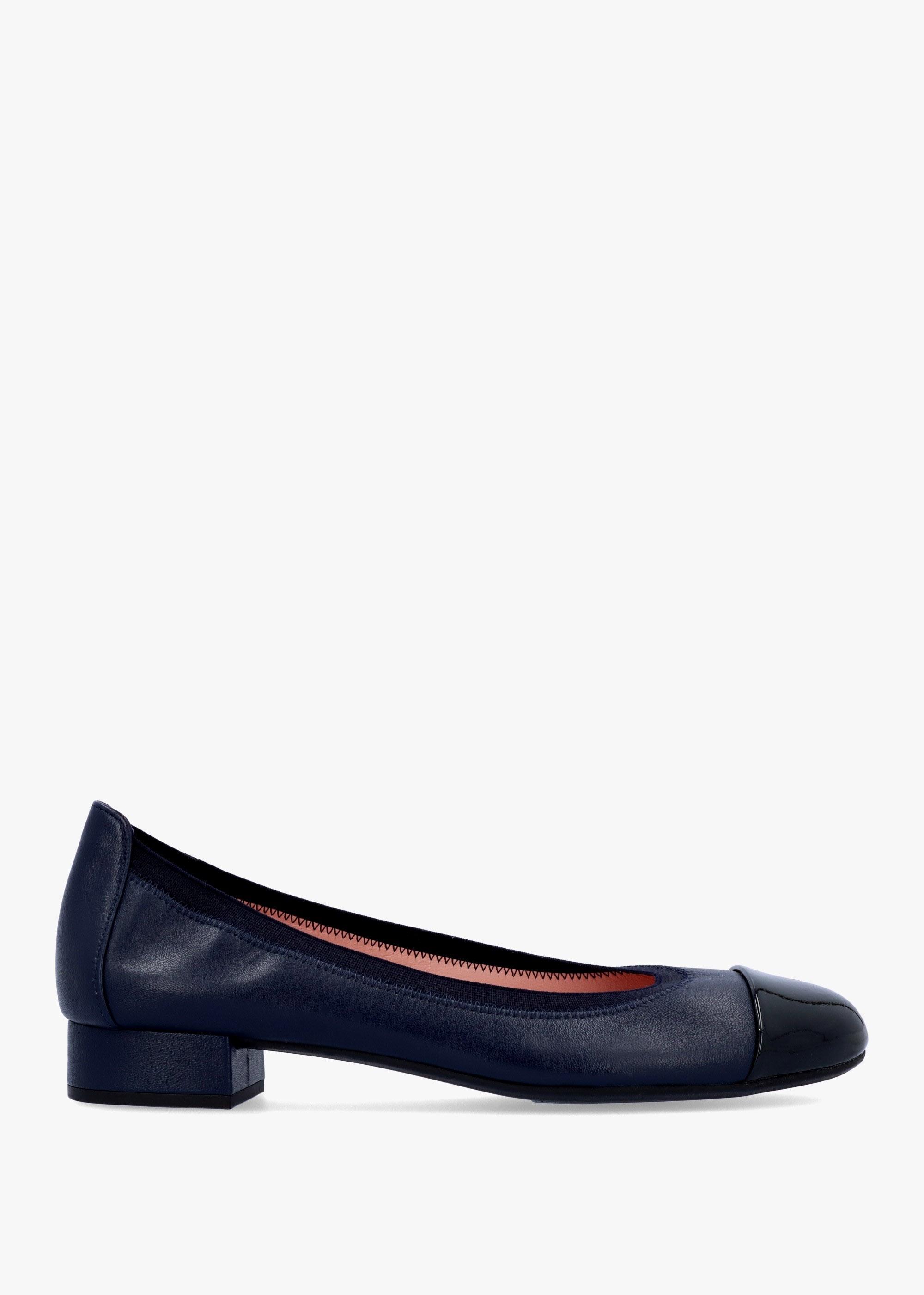 Pretty Ballerinas Gretschen Navy Leather Patent Toe Cap Ballerina Pumps in Blue Lyst UK