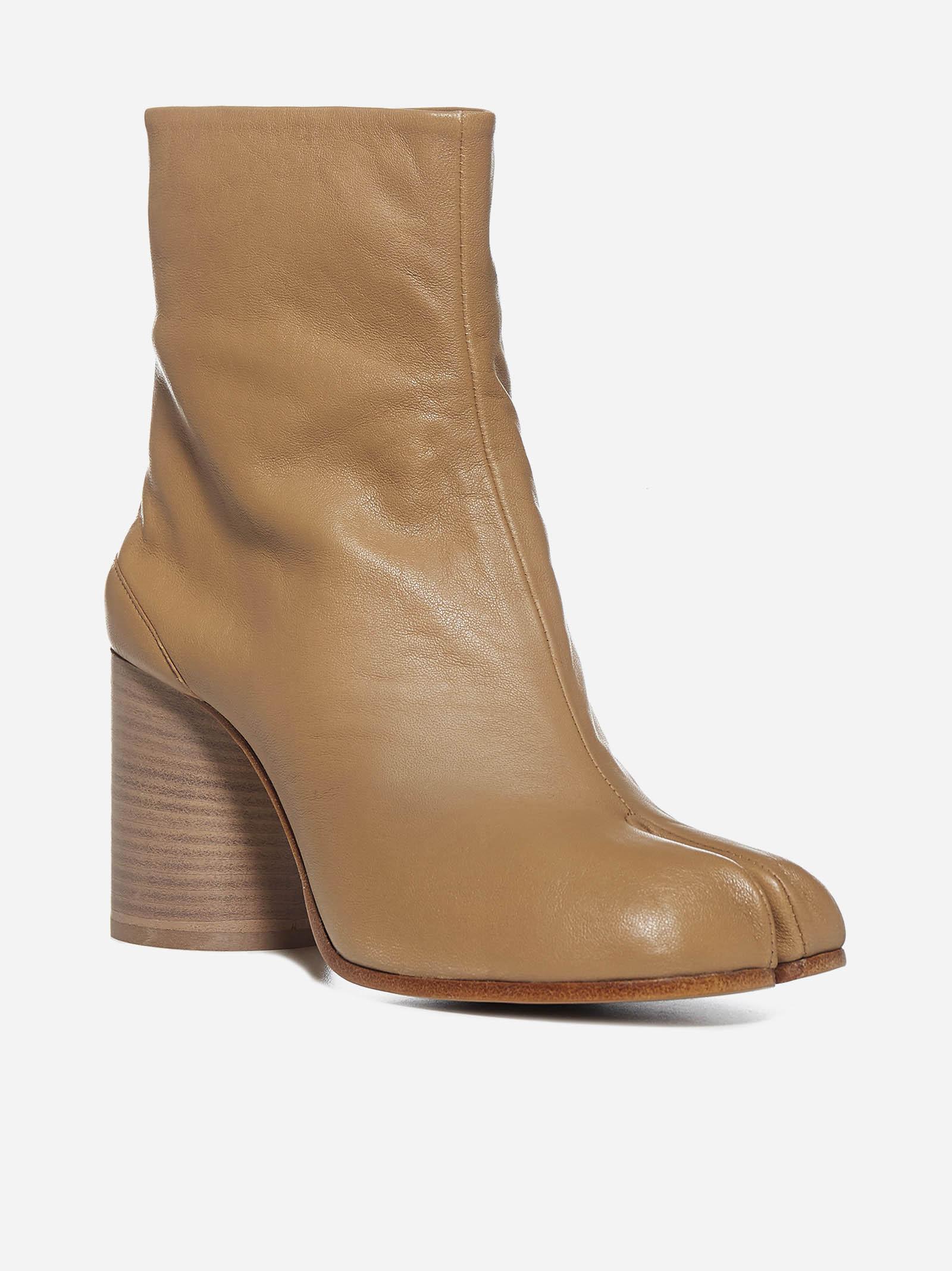 Maison Margiela Tabi Leather Ankle Boots in Brown - Lyst