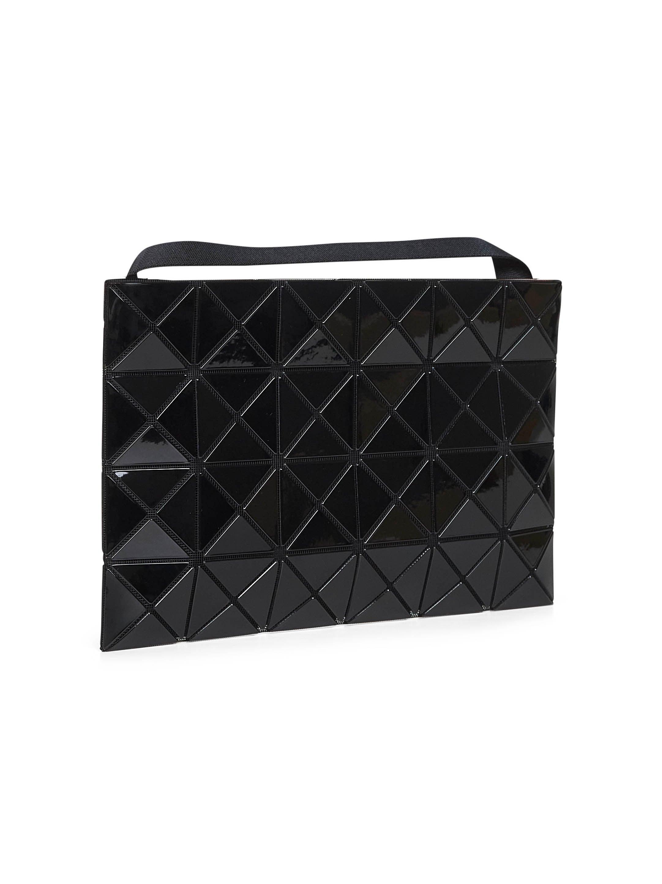Issey Miyake Shoulder bags for Women | Online Sale up to 27