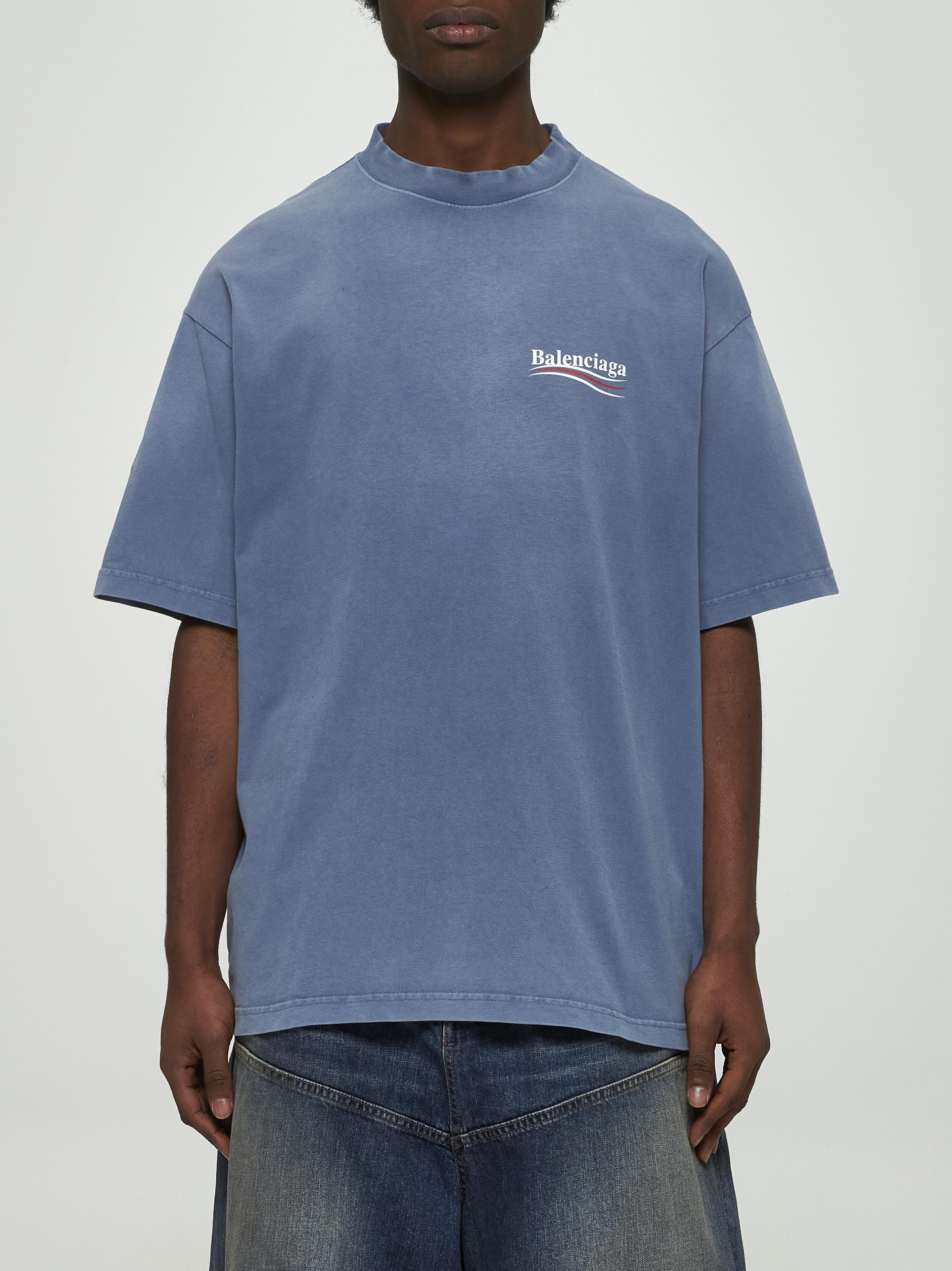 【BALENCIAGA】 ブルー Political Campaign ミディアムTシャツ Balenciaga Light Blue Political Campaign Medium Fit T-shirt