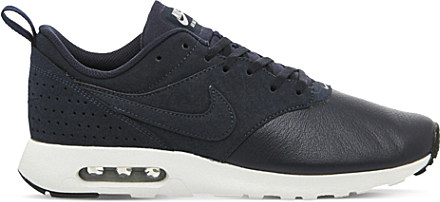Nike Air Max Tavas Leather in Black for Men | Lyst