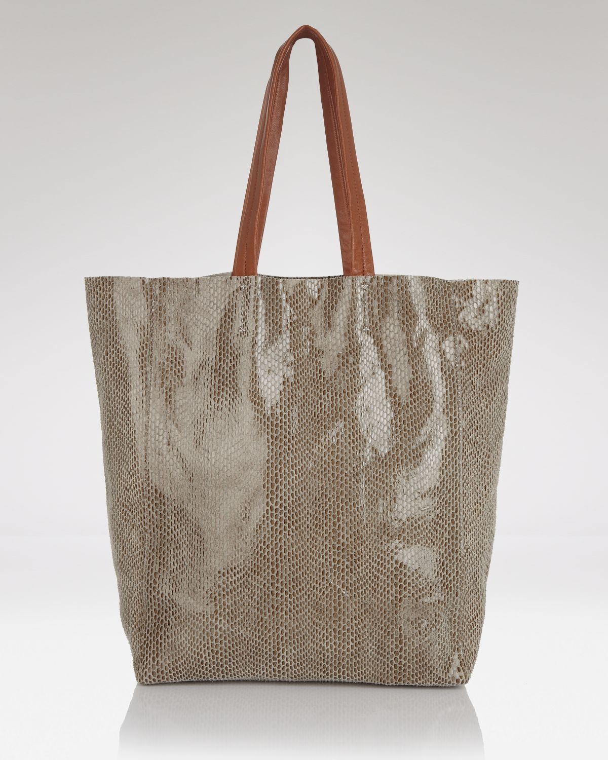 Sorial tote Clearance