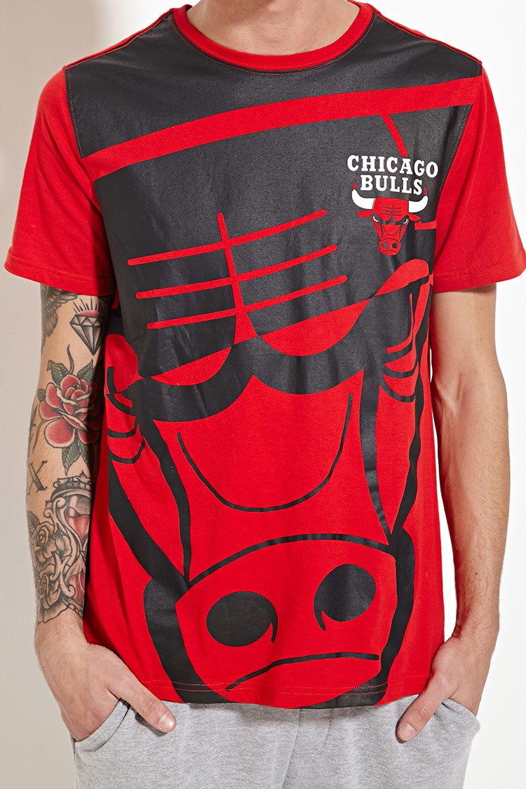 bulls graphic tee