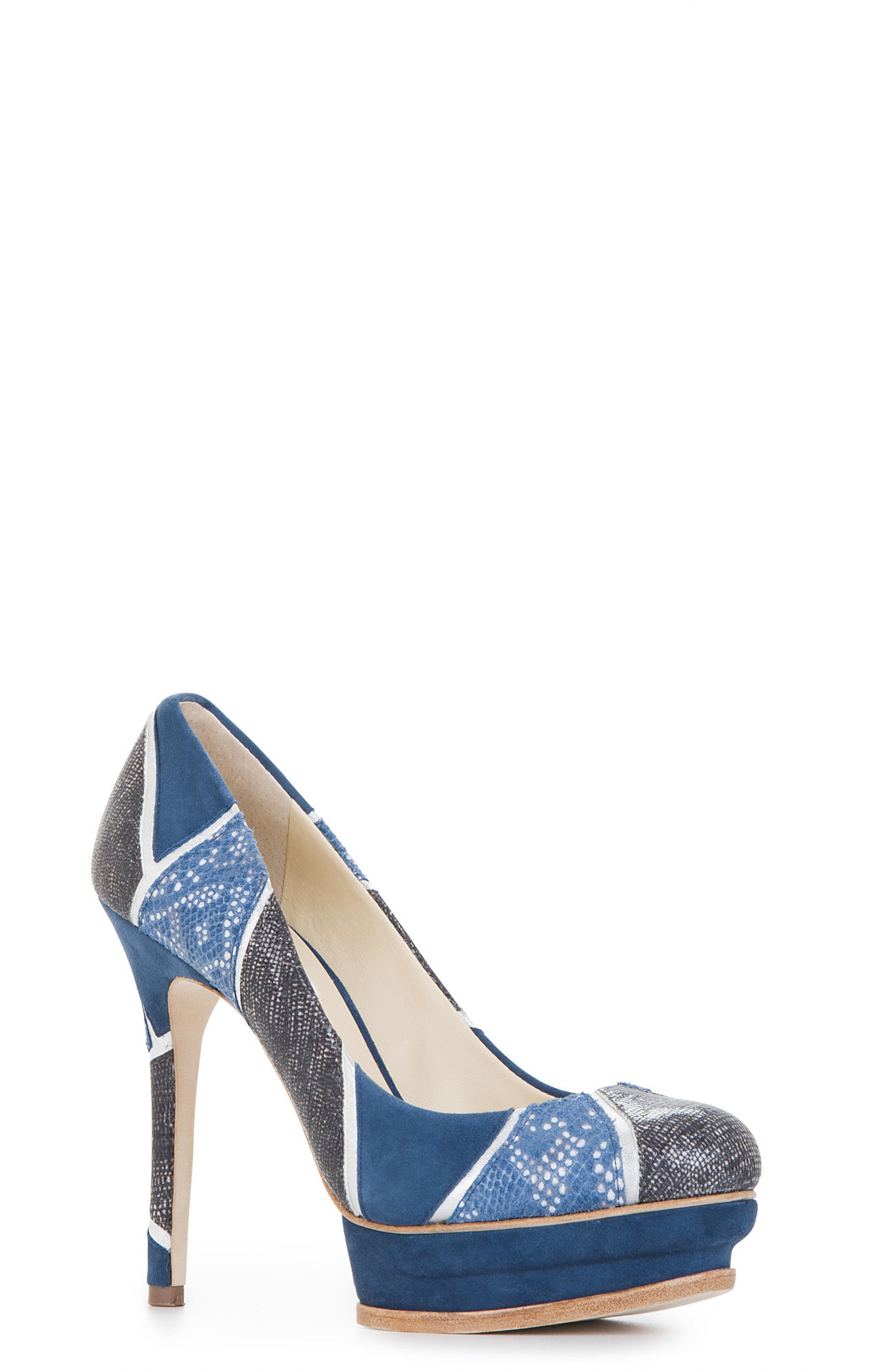 bcbg platform pumps