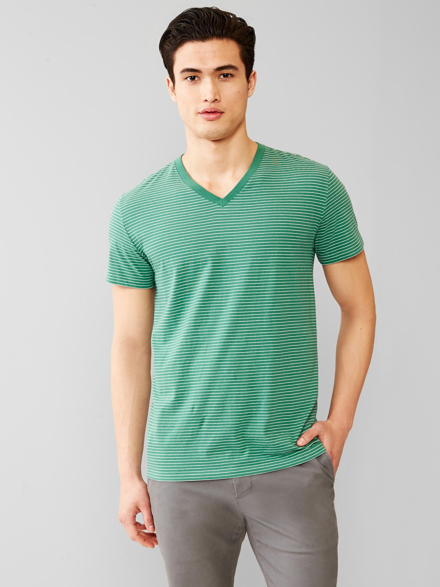 green v neck shirt mens