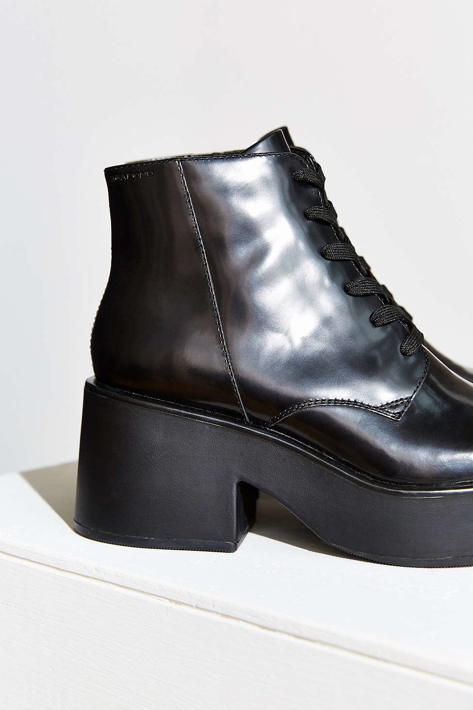 Vagabond Leather Emma Platform Boot in 