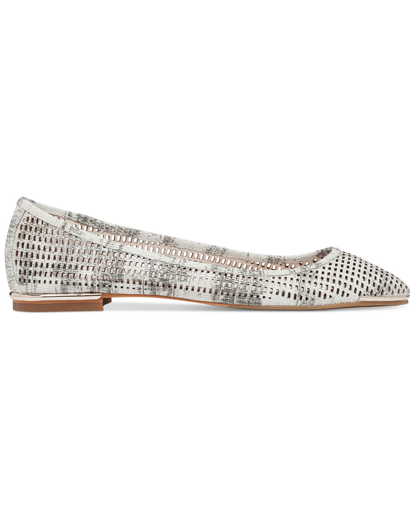 Vince Camuto Caya Flats in Stone (Gray) - Lyst