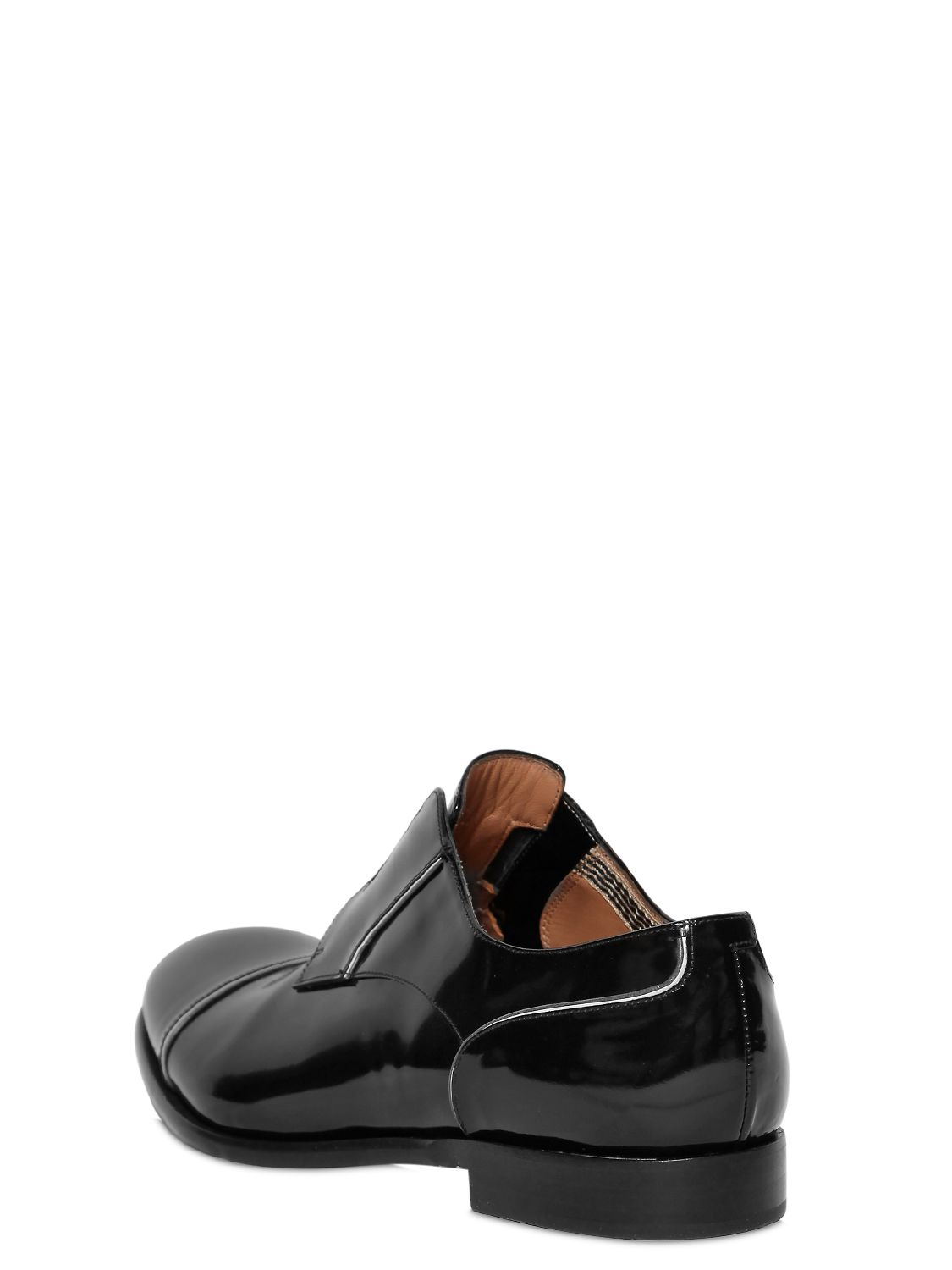 leather laceless shoes