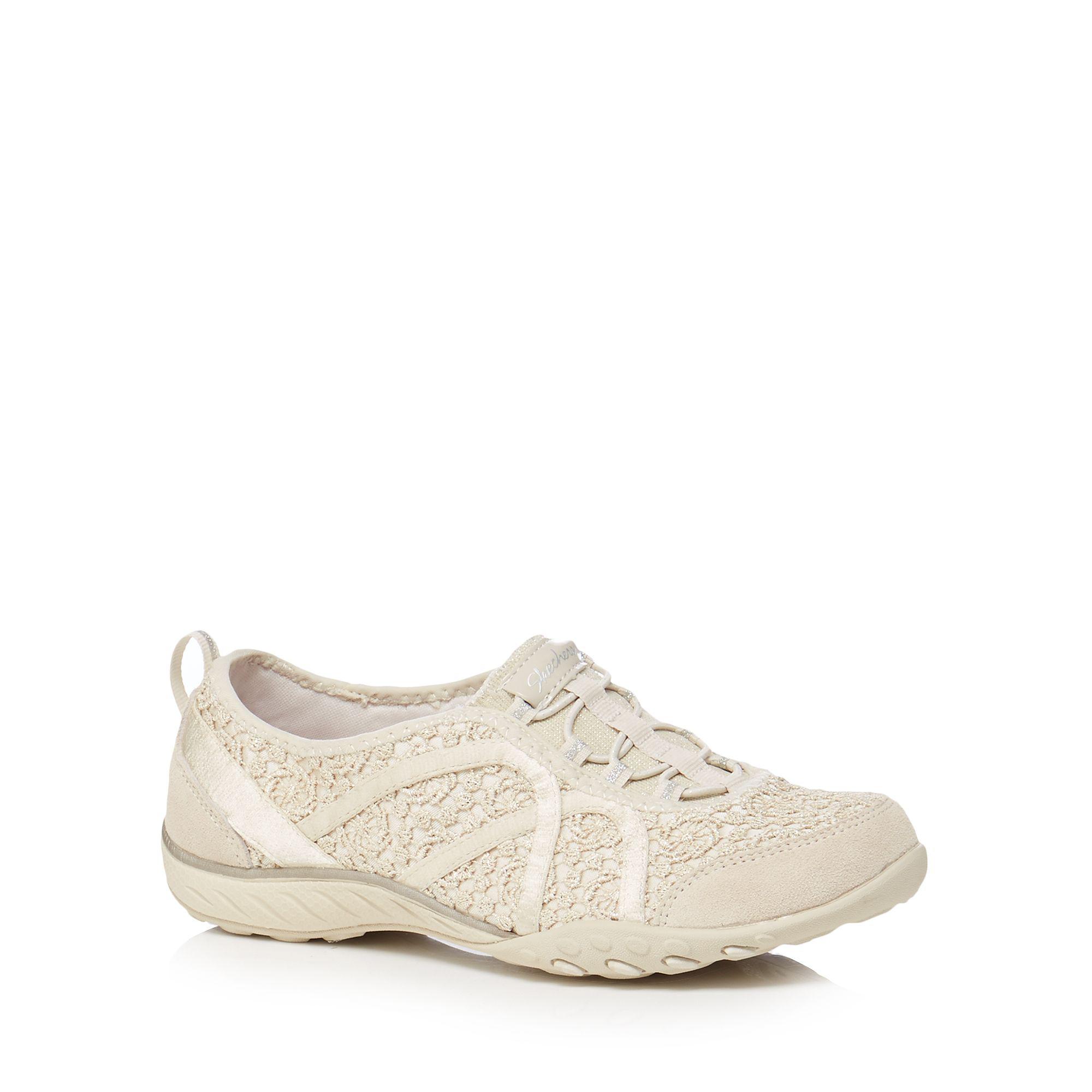 cream skechers