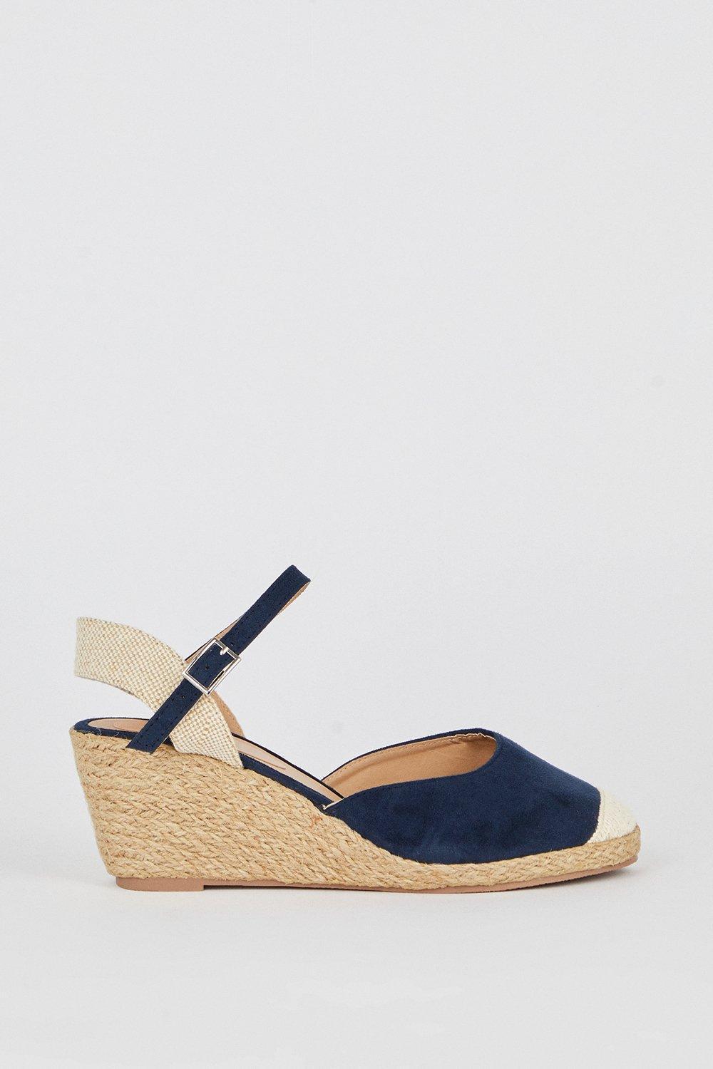 Closed toe shop canvas wedges