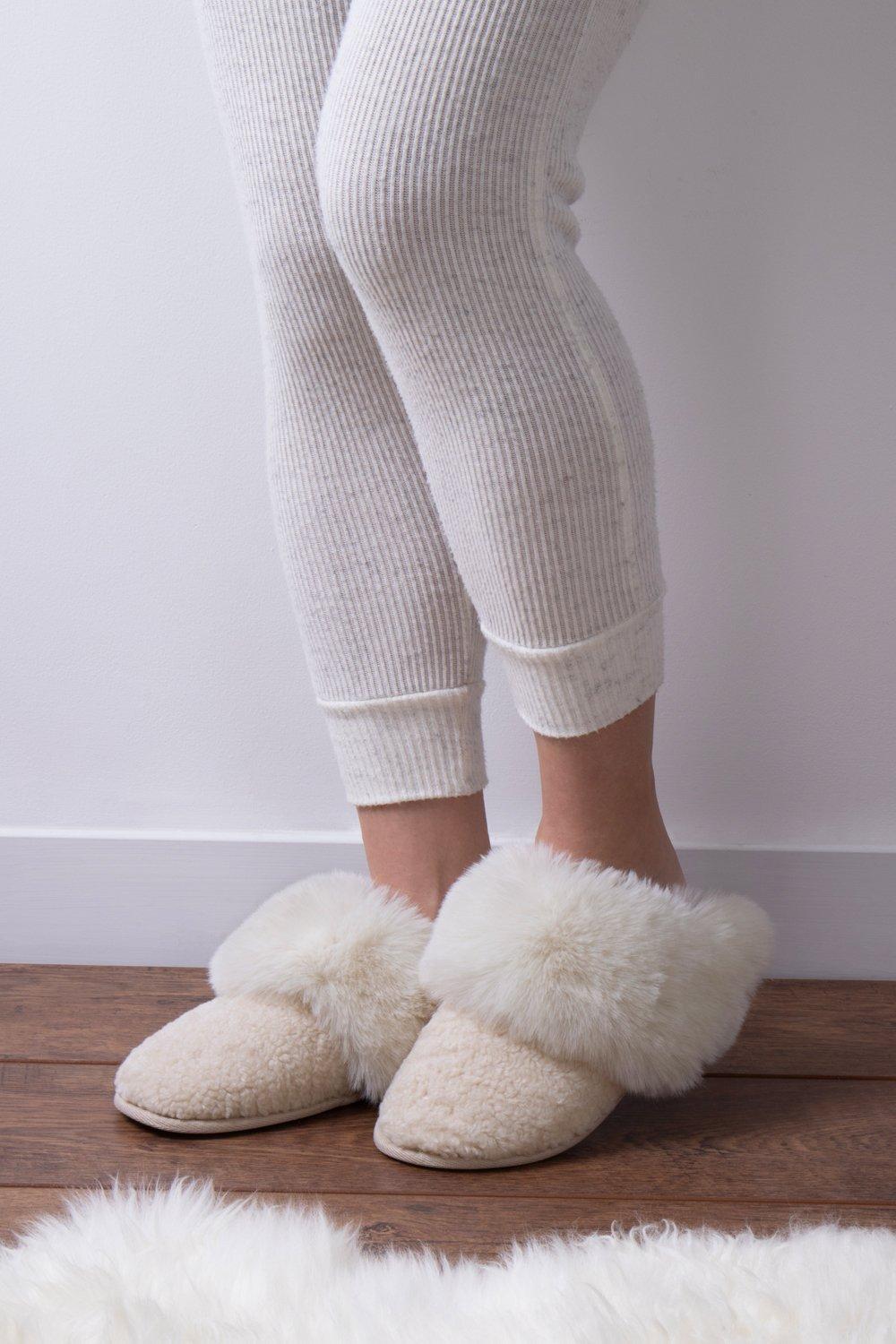 Totes Textured Faux Fur Mule Slippers in Grey | Lyst UK