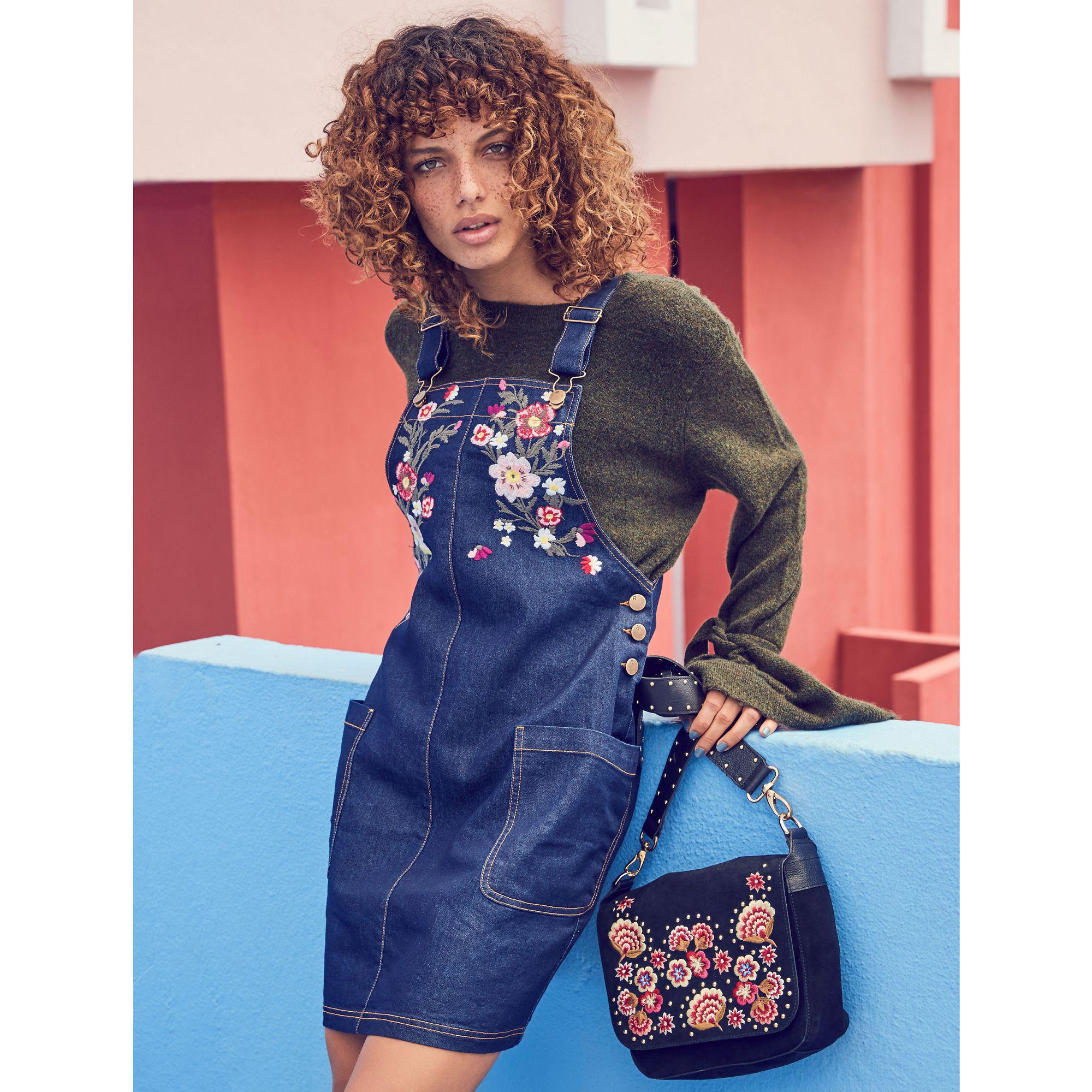 red herring pinafore