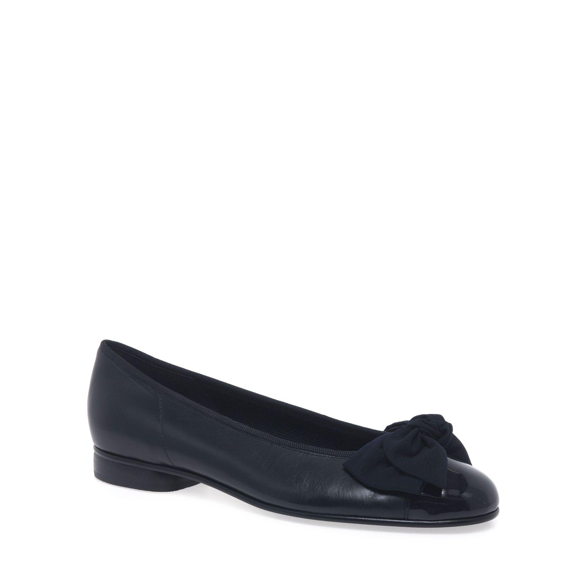 gabor navy pumps
