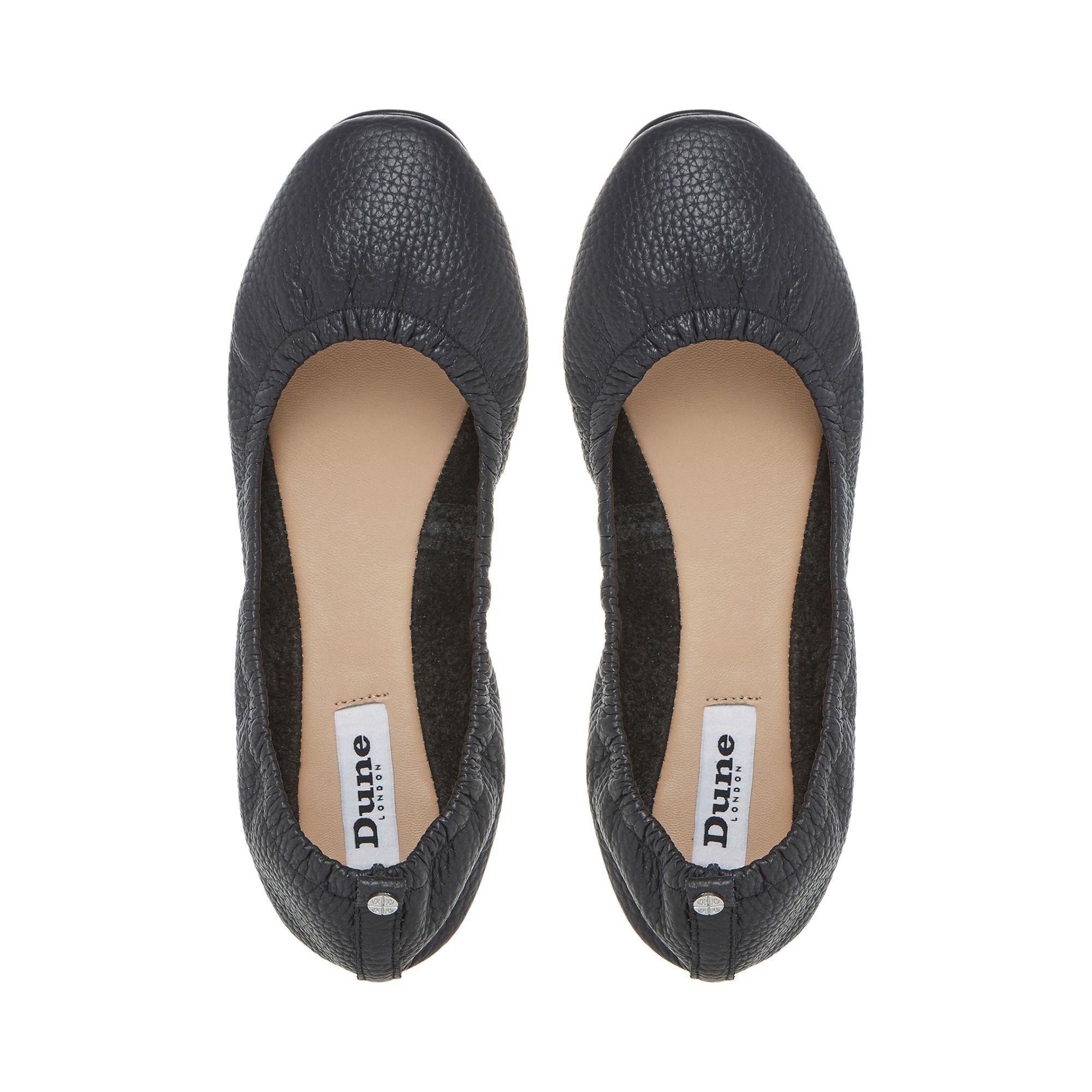 elasticated pump shoes