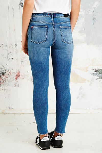 Bdg Raw Edge Cropped Jeans in Midwash in Blue (LIGHT BLUE) | Lyst