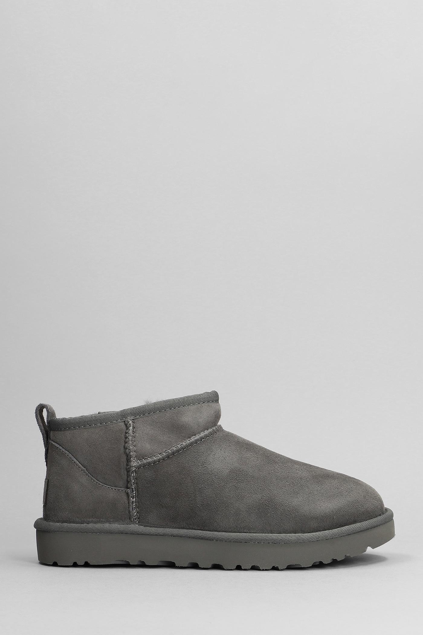 UGG Classic Ultra Mini Low Heels Ankle Boots In Grey Suede in Gray | Lyst
