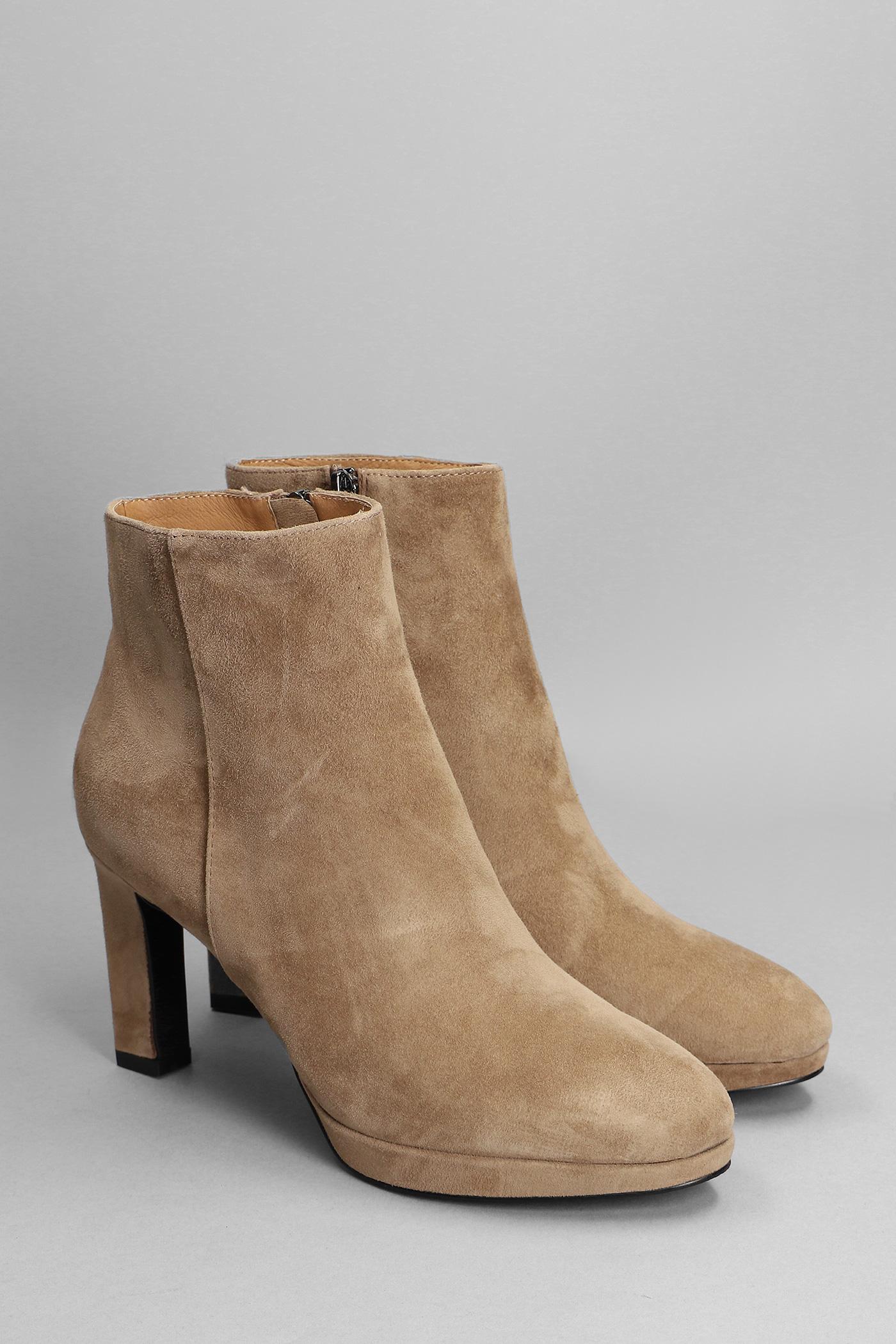Bibi Lou High Heels Ankle Boots In Taupe Suede in Gray | Lyst