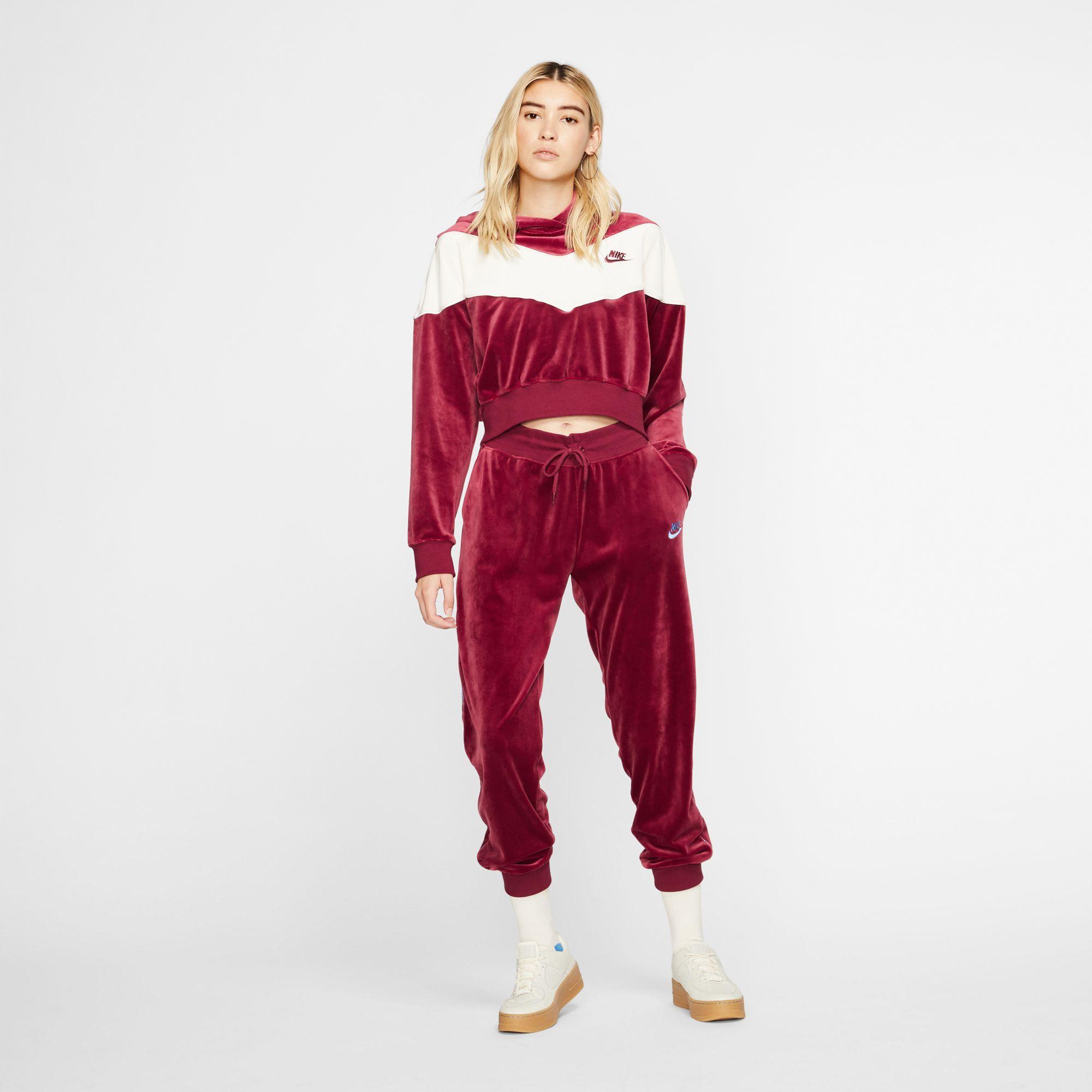 nike women's sportswear heritage plush joggers