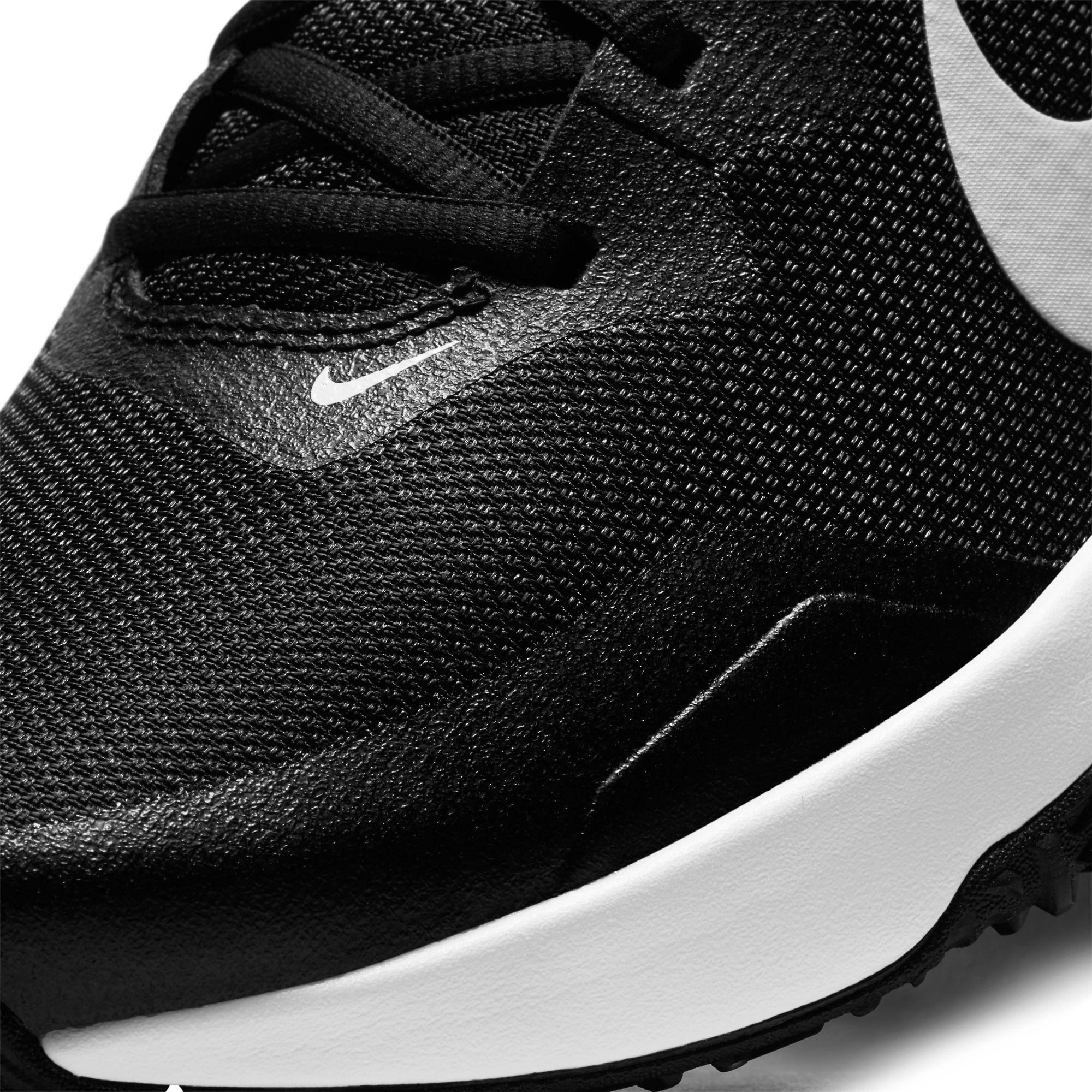 nike varsity compete trainer extra wide