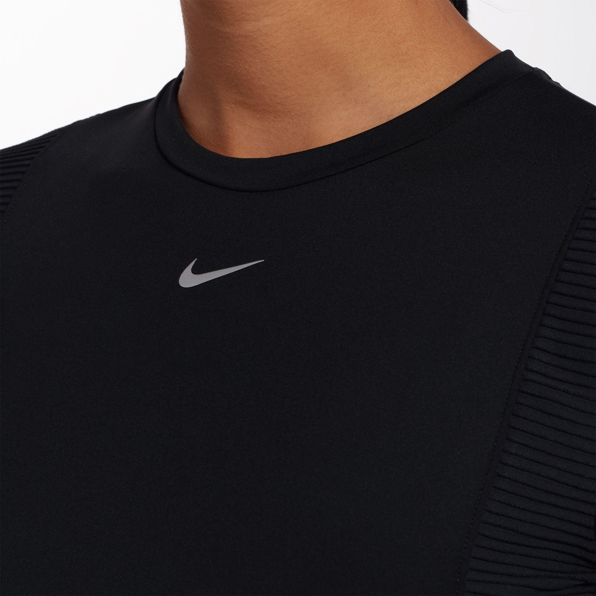 Nike Aeroadapt Pro Cropped Long Sleeve Shirt in Black - Lyst
