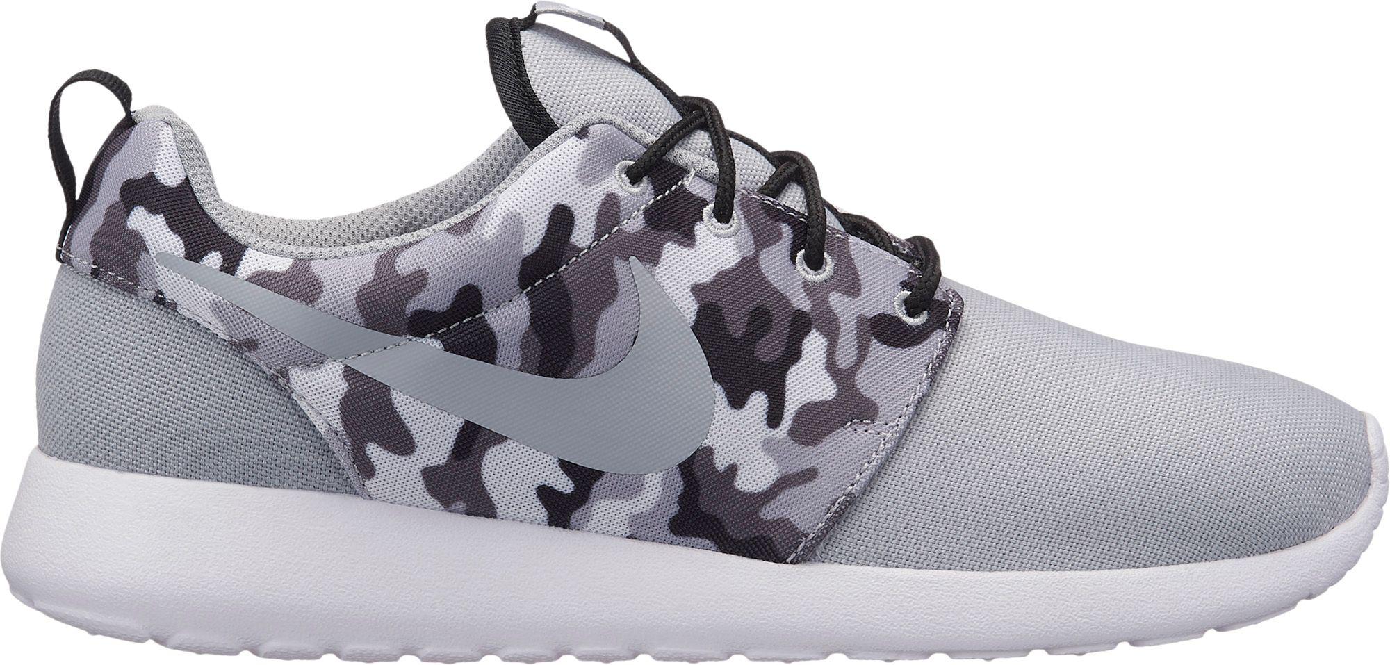 nike roshe one se camo