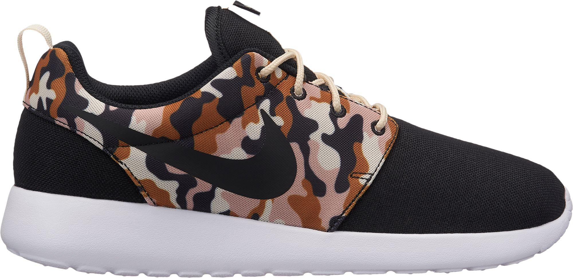 حلاق nike roshe one camo 