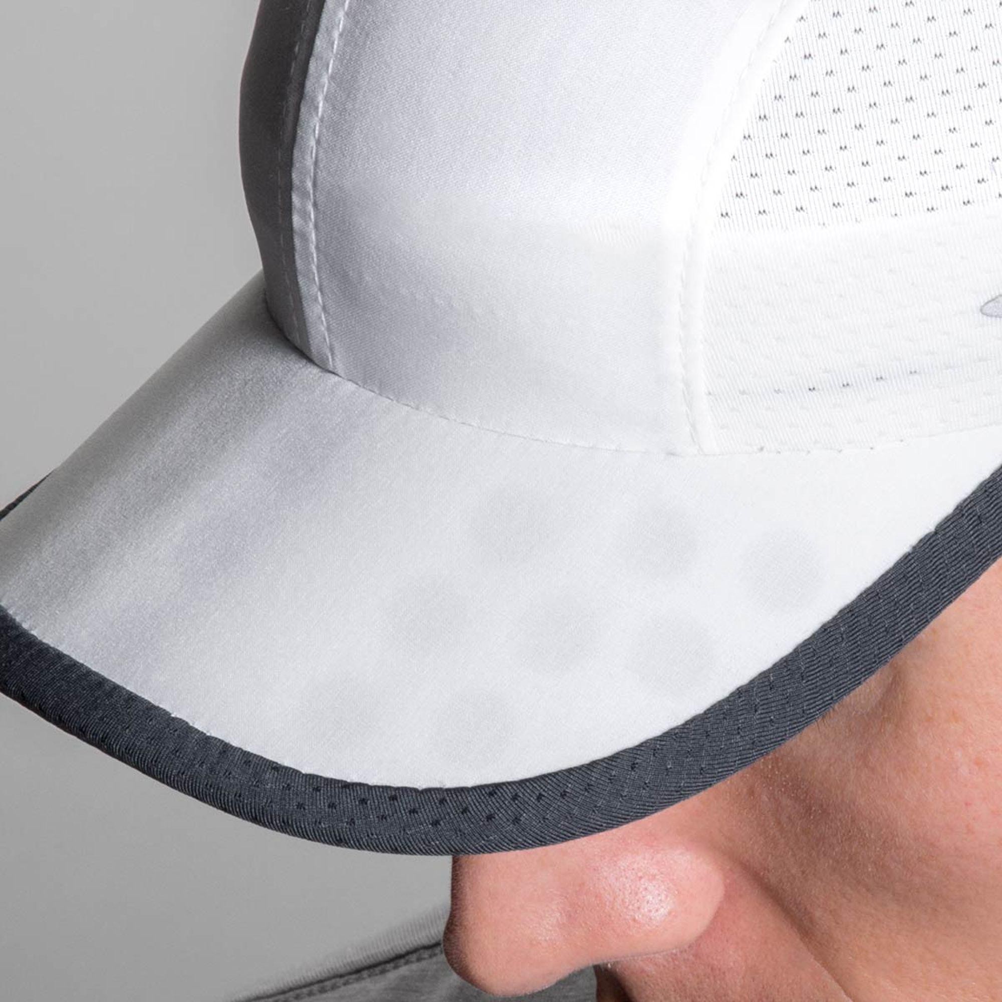 brooks run thru hat
