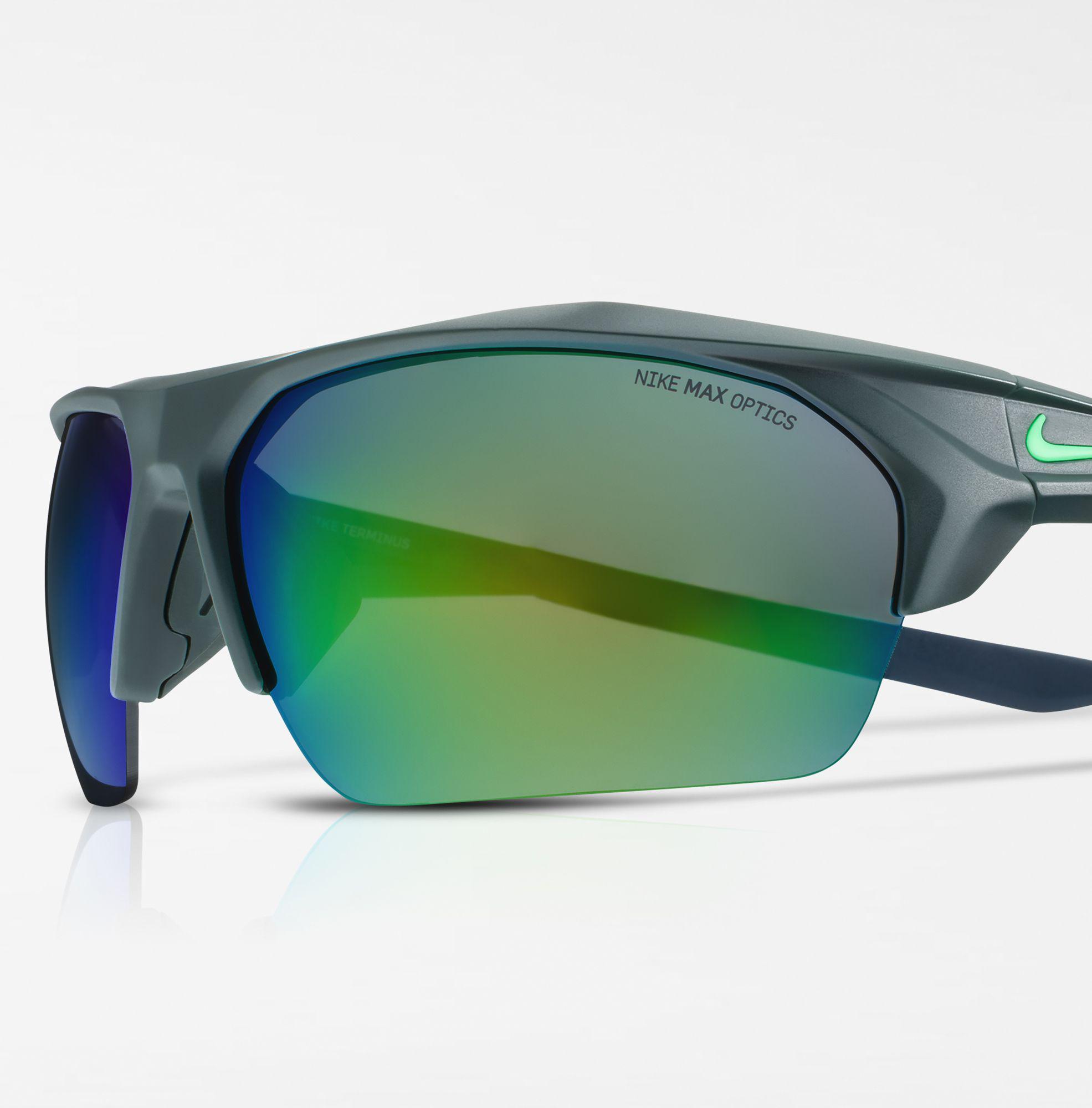 nike terminus mirrored