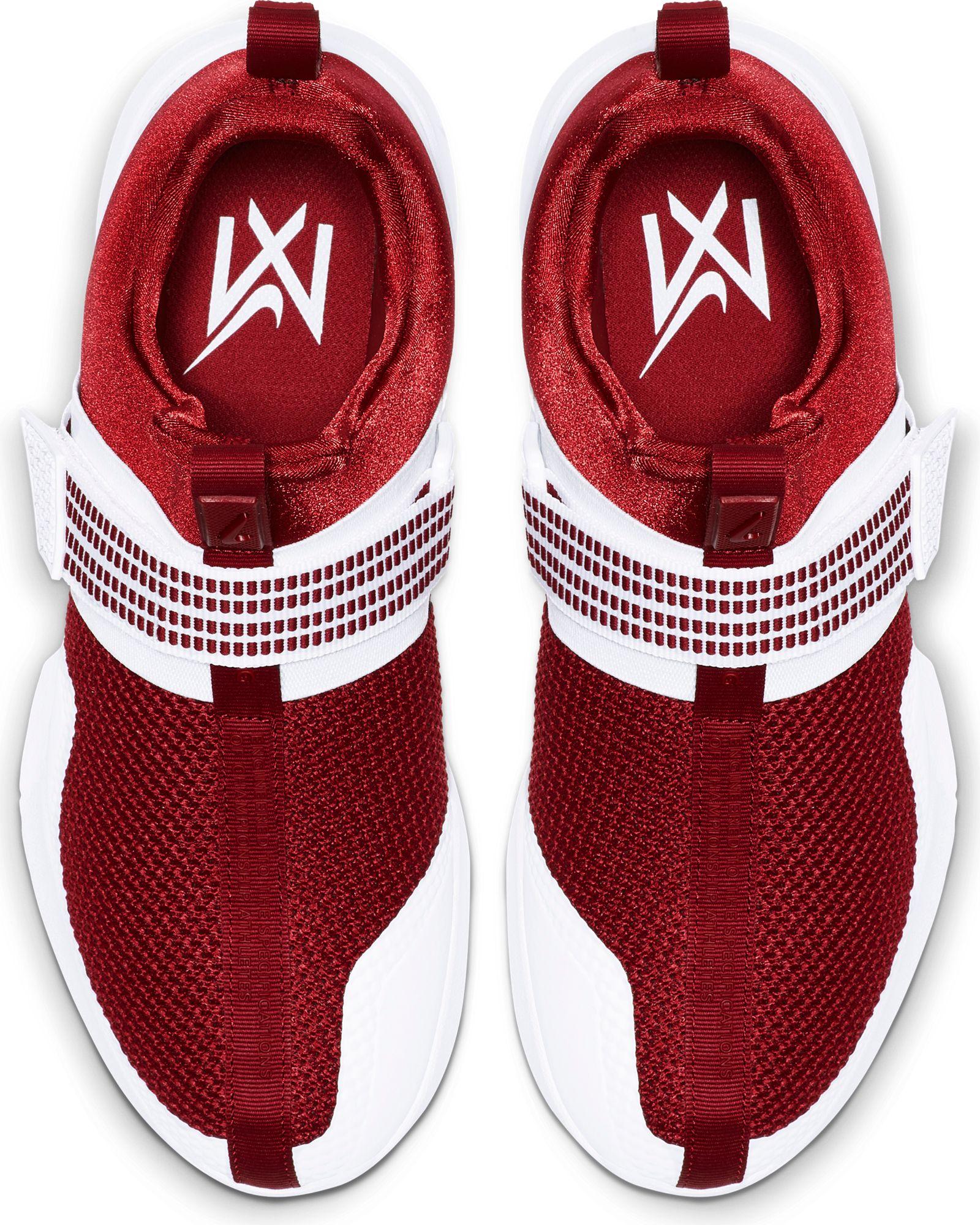 nike metcon sport red